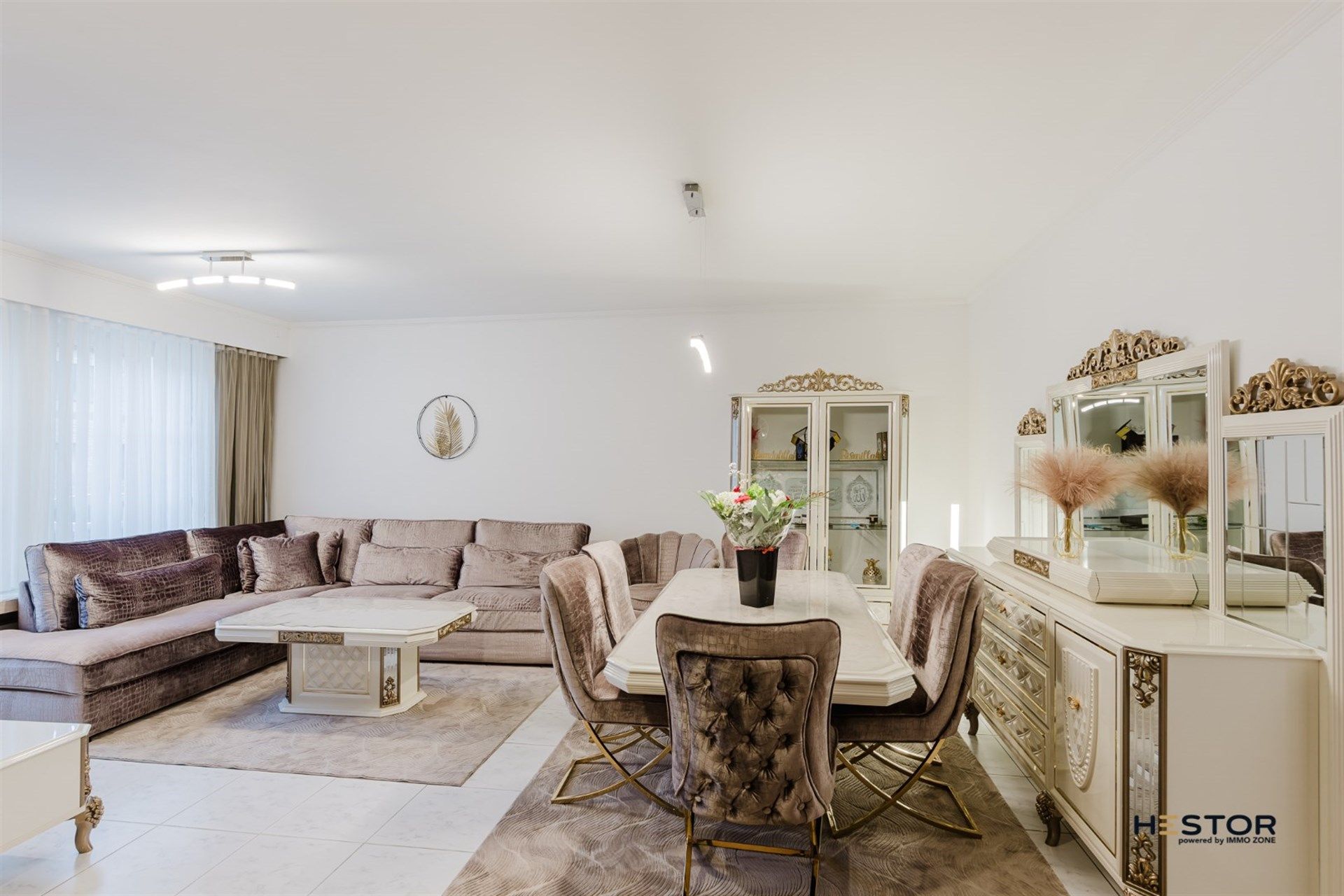 Instapklare woning met terras nabij het centrum van Beveren-Waas foto {{pictureIndex}}