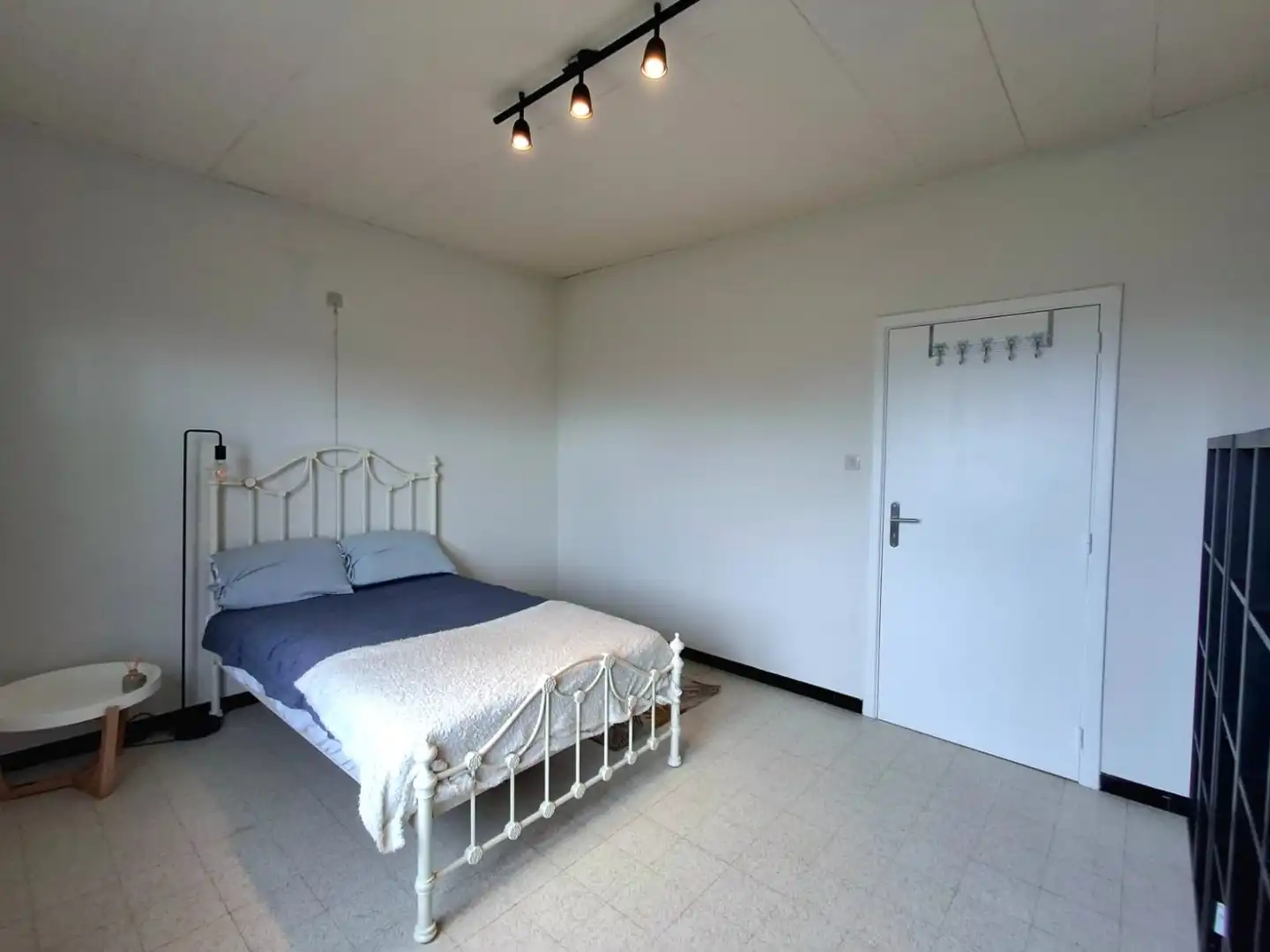 ALLEENSTAANDE GELIJKVLOERSE WONING MET 3 SLAAPKAMERS TE MEIGEM foto 7