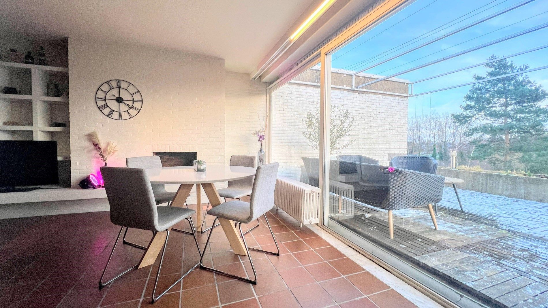 Betaalbaar dakappartement met panoramisch zicht foto 8