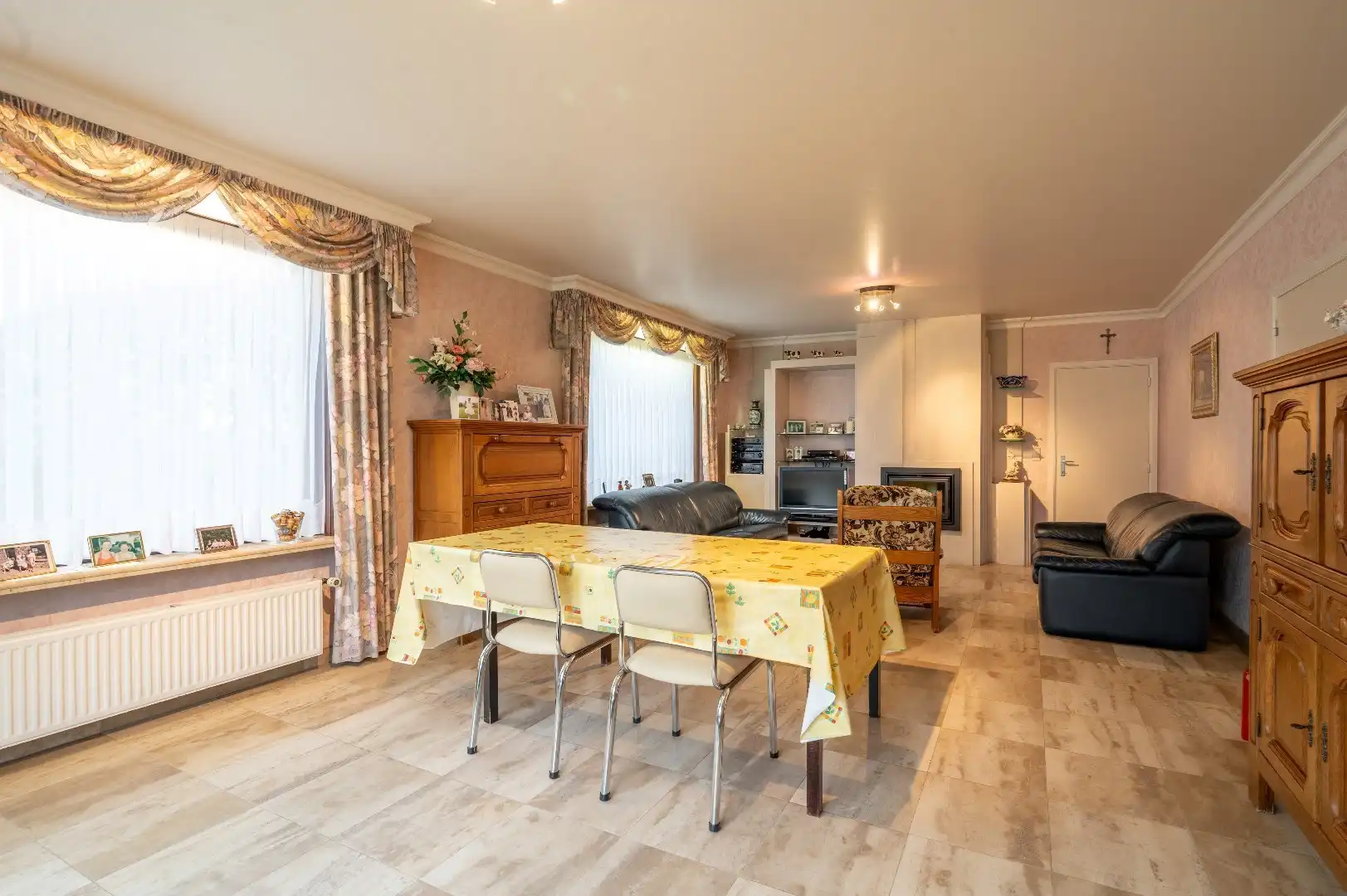 Woning op een perceel van 1394 m² en een terrein met groente- en veeteeltgebouwen op 7425 m² foto 6