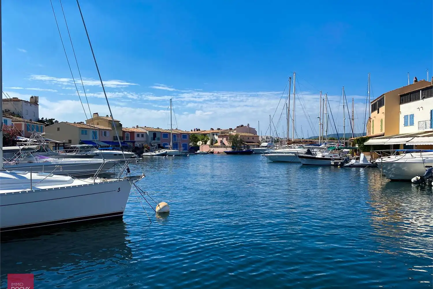 Charmante vakantiewoning met private aanlegplaats en zwembad te PORT GRIMAUD foto 4