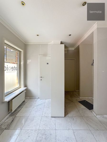 kantoor-/praktijkruimte foto 3