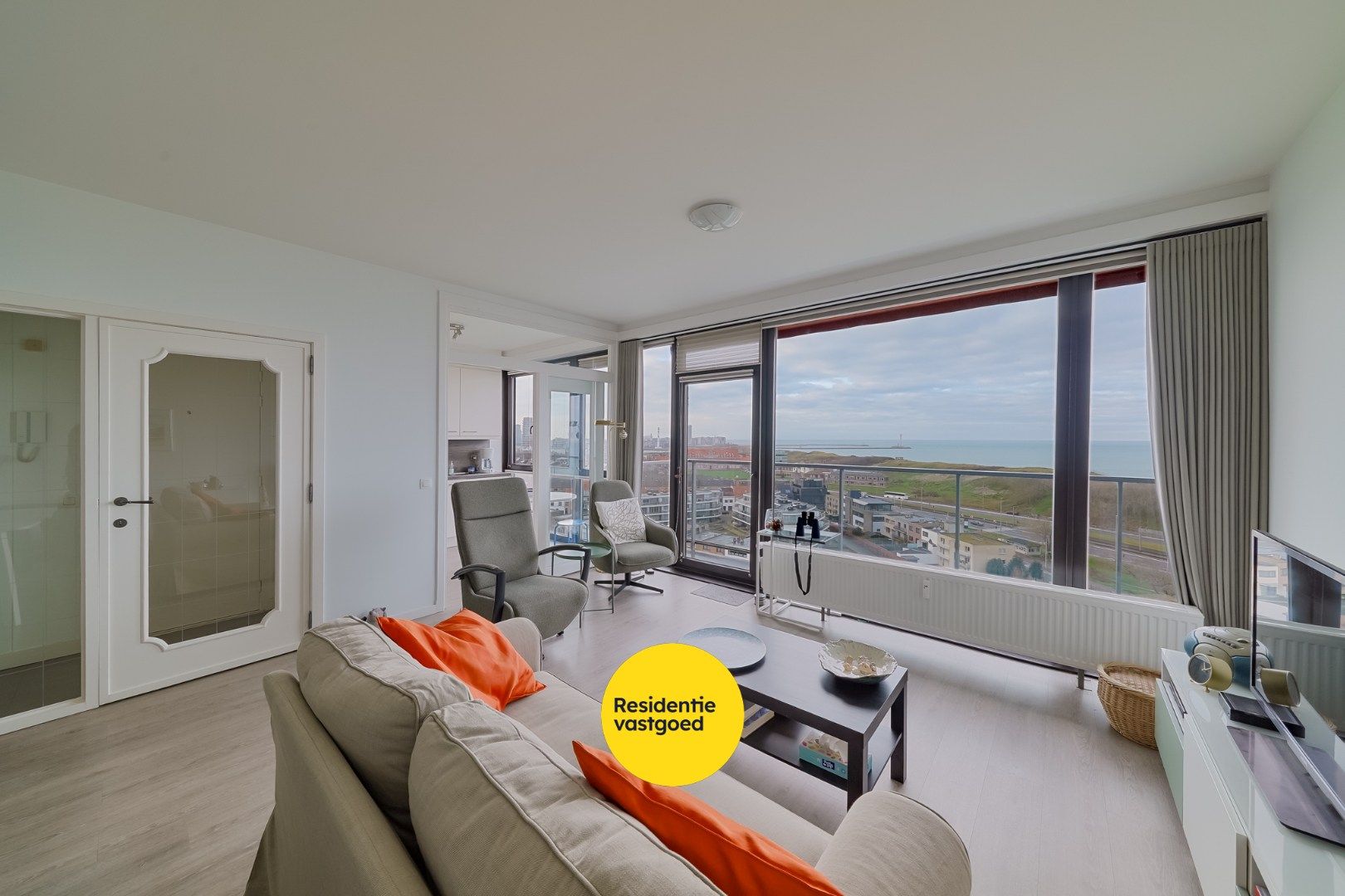 Appartement met 2 slaapkamers en zeezicht te Bredene foto 2