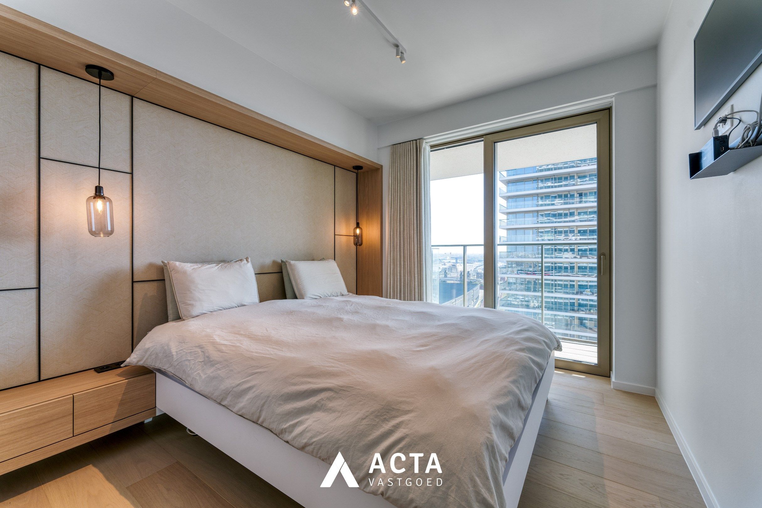 Luxueus afgewerkt nieuwbouw appartement in SKY TOWER ONE foto 17