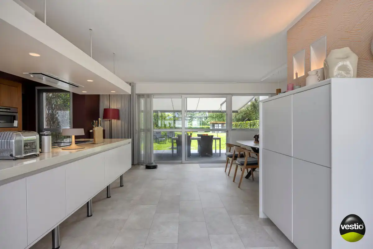 TIJDLOZE MODERNE WONING OP 10A73CA TE HOESELT. foto 11