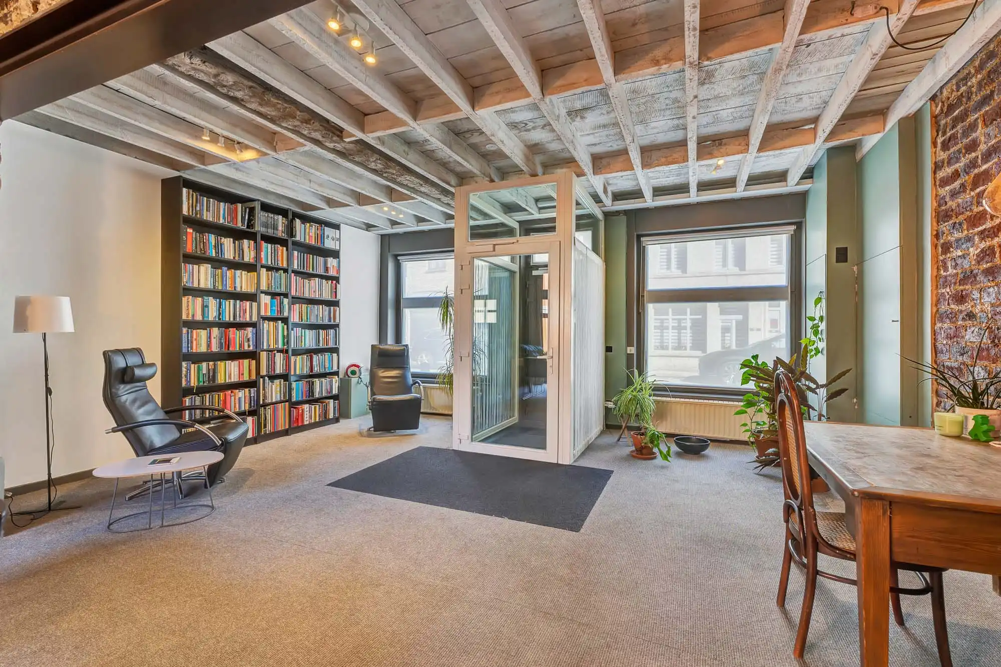 Prachtige woning met authentiek karakter foto 5