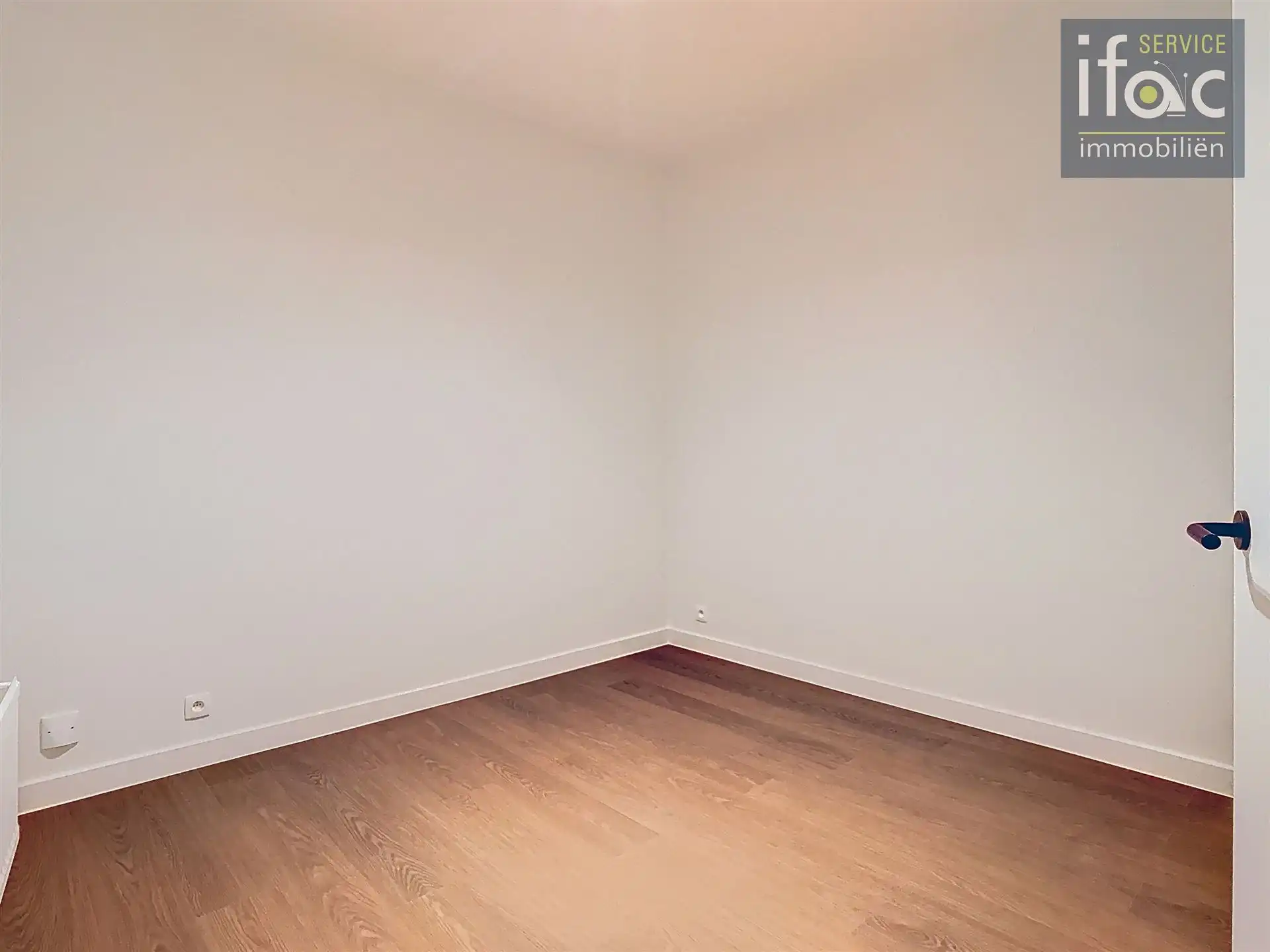 Huis met 4 slaapkamers, tuin en garage foto 12