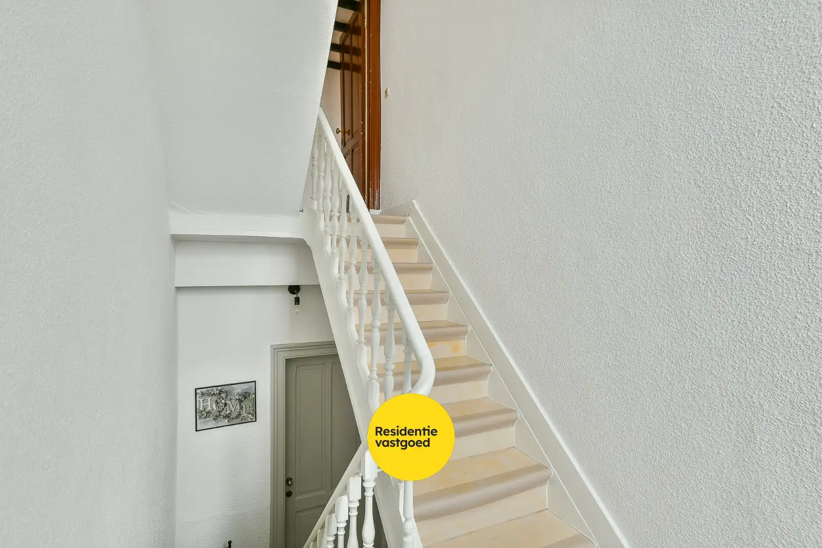Instapklaar 2-slaapkamerappartement in hartje Blankenberge nabij de Grote Markt foto 17