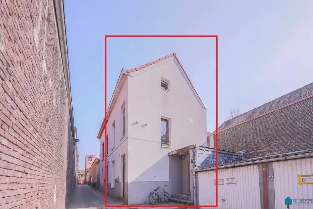  Opportuniteit: opbrengsteigendom met studio + triplex, topligging Gent foto {{pictureIndex}}