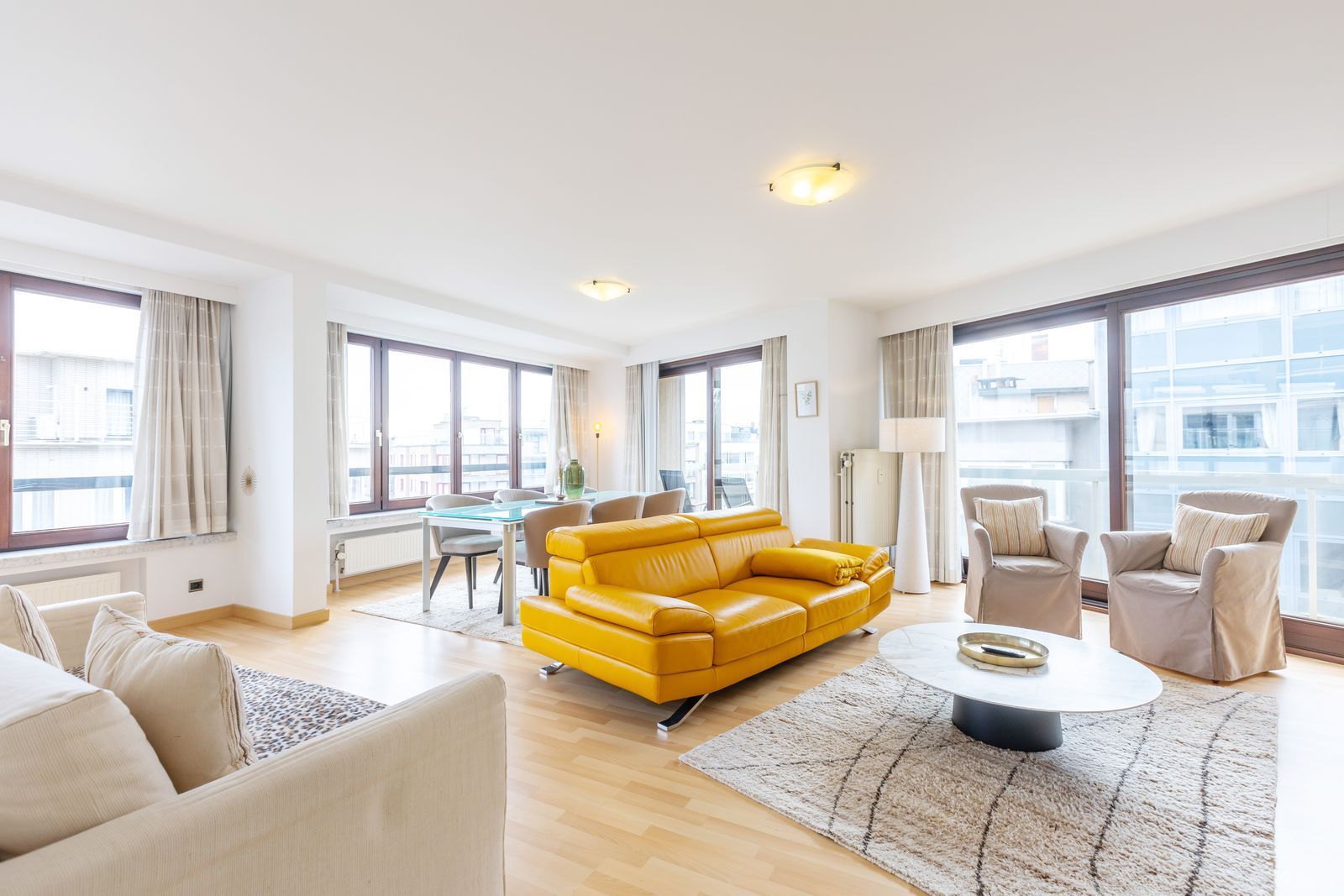 Royaal appartement 137m2 met 2 slpk, terras en lateraal zeezicht in top residentie foto 3