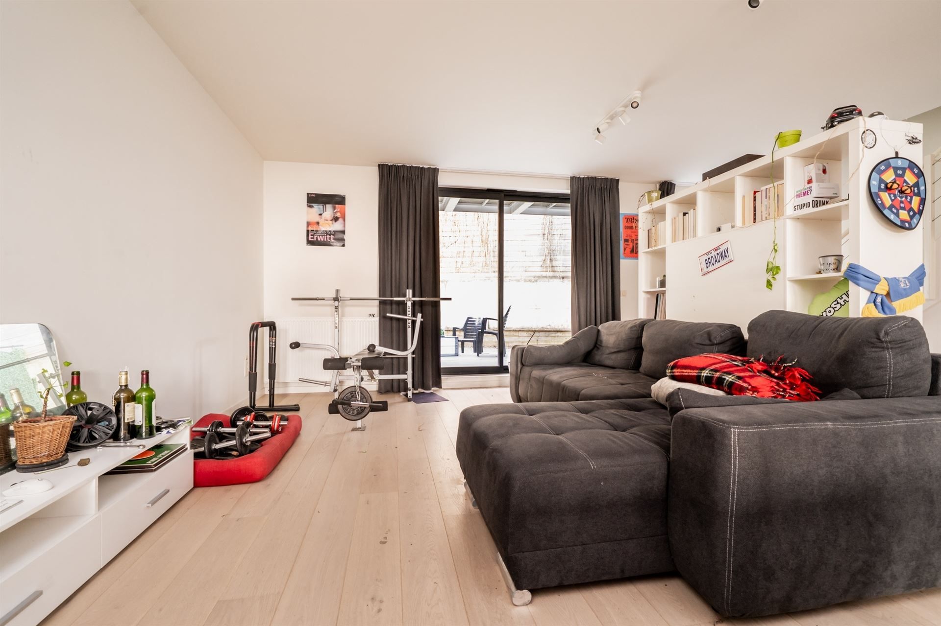 Prachtig, recent 3 slaapkamer duplex appartement met private tuin van 50m² foto 17