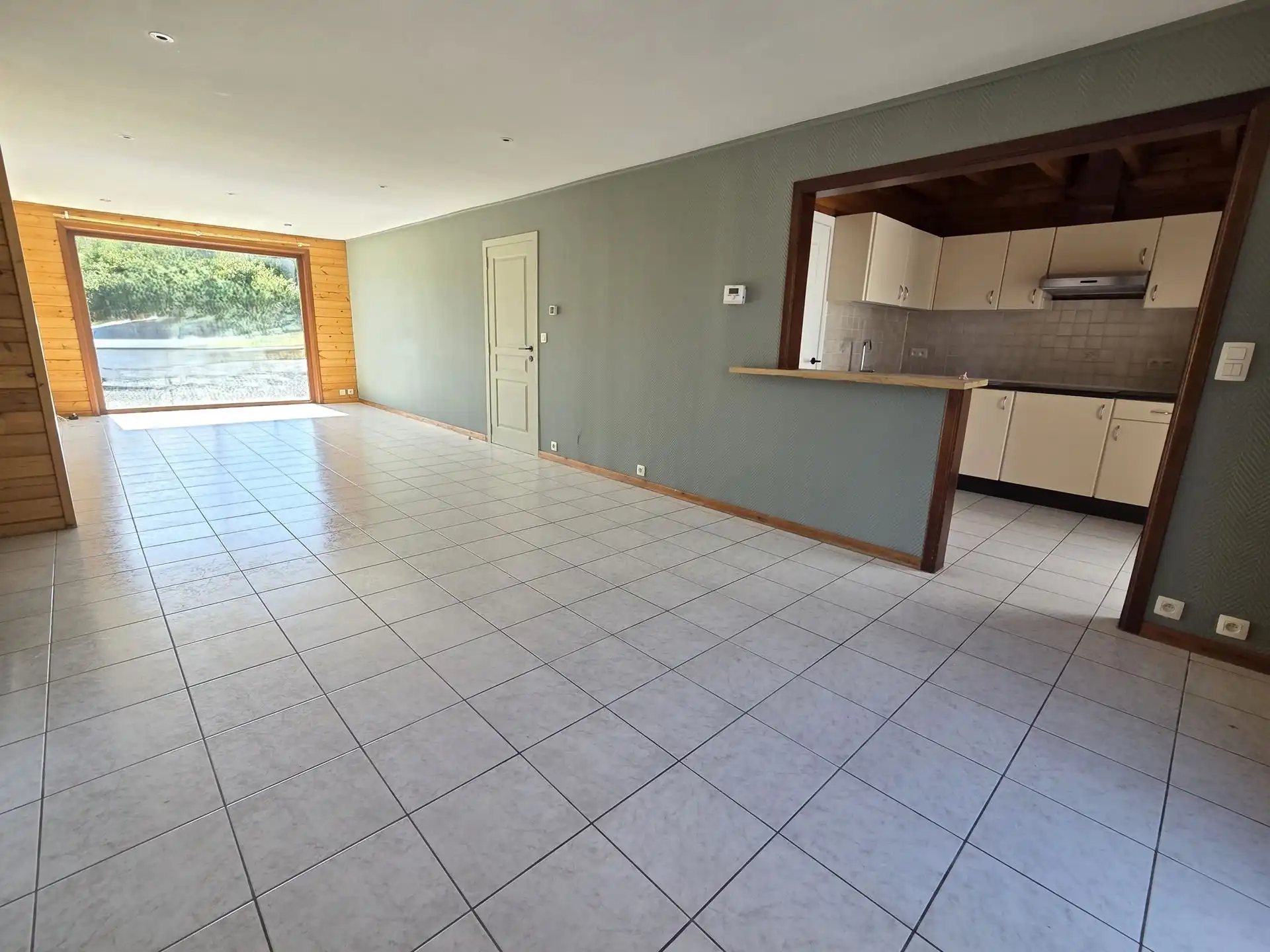 Instapklare woning, 5 slpk met groot bijgebouw van 112m² foto 2