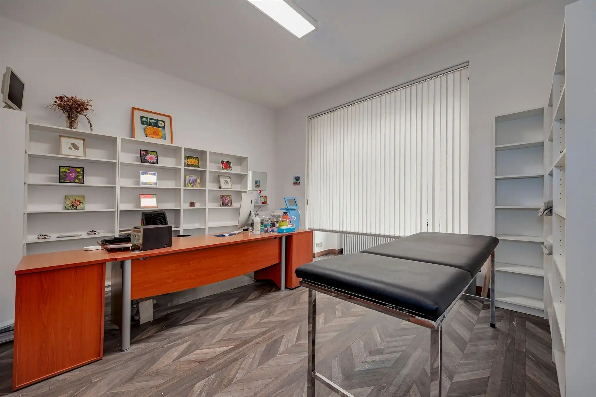 Ruime woning met veelzijdige praktijkruimtes foto 5