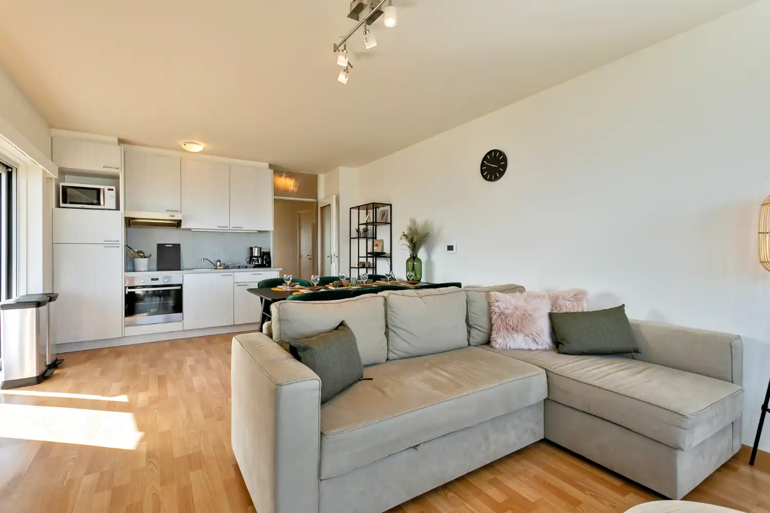 Prachtig ruim 3-slaapkamer hoekappartement met panoramisch zeezicht foto 12