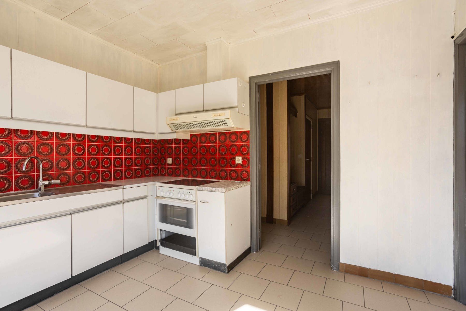 Te renoveren woning met tuin in rustige buurt van Lierde. foto 10