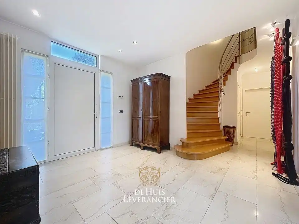 Exclusieve villa op uitzonderlijk perceel van 1 767 m², grenzend aan natuurgebied foto 37
