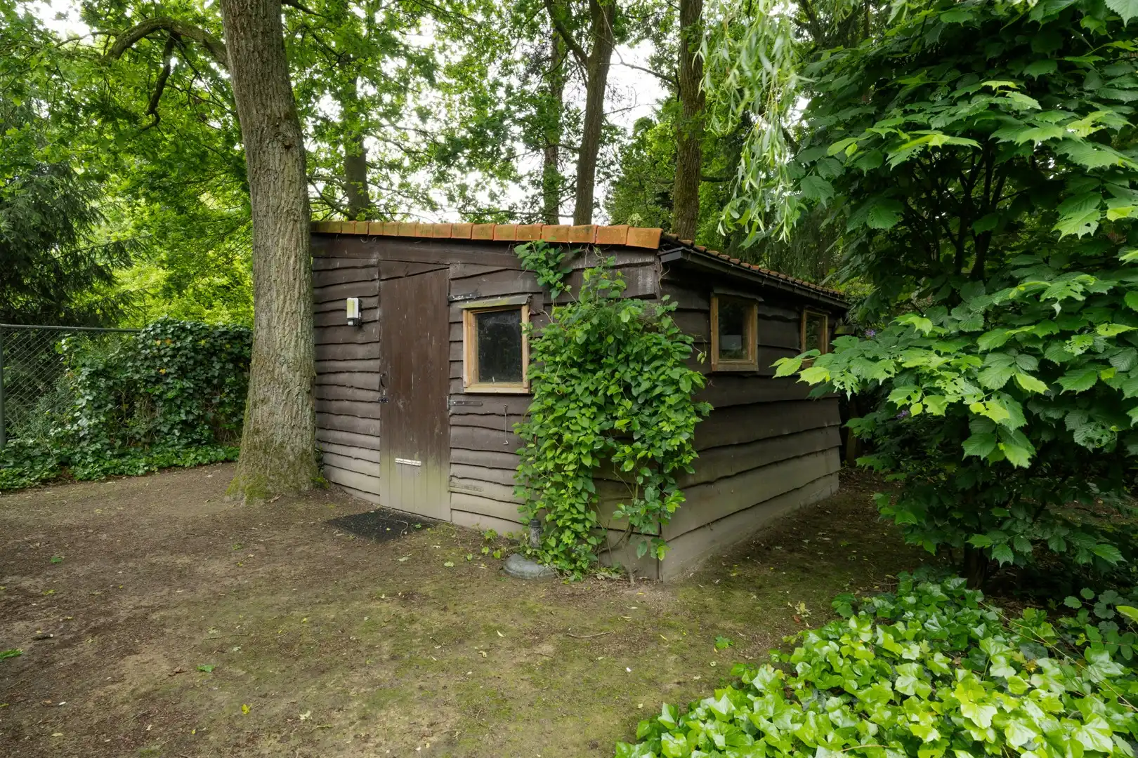 Charmante & sfeervolle, instapklare, energiecorrecte (EPC B) villa-landhuis met 5 slaapkamers, 3 badkamers, bureau én dubbele garage. foto 67