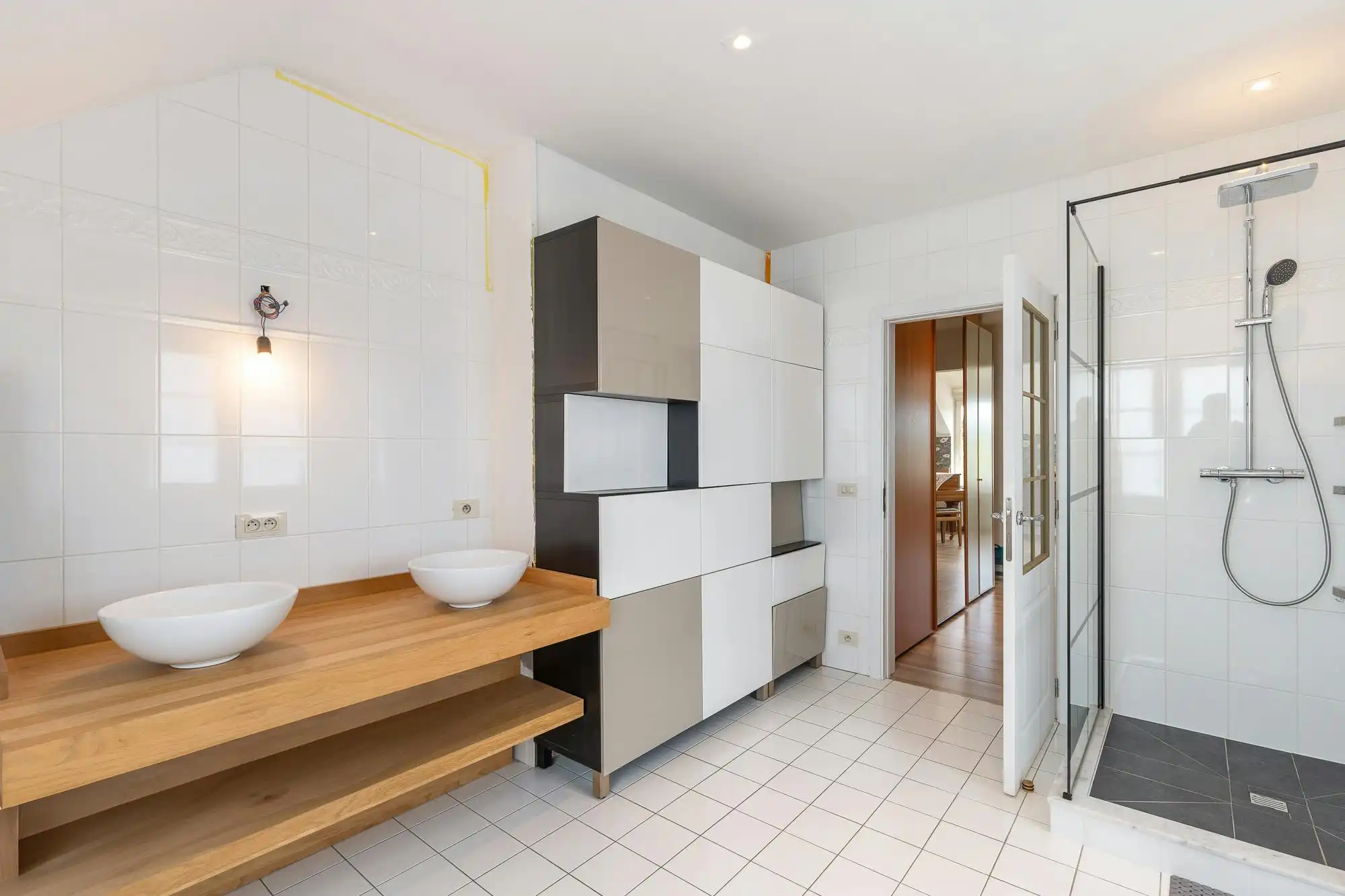 Exclusieve villa met polyvalente ruimte te koop in Kobbegem foto 16