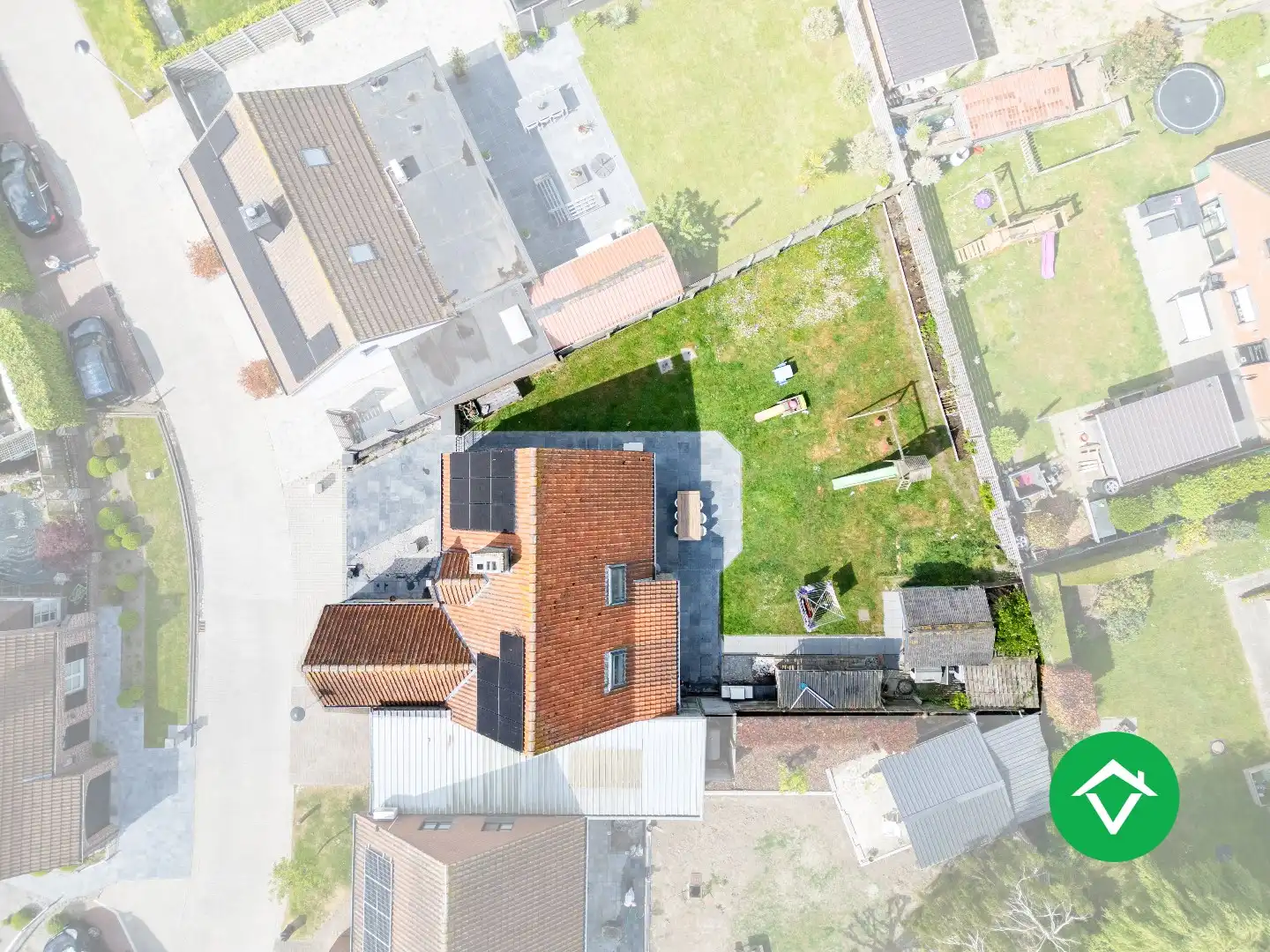 Landelijke gezinswoning met rustige ligging, 3 slaapkamers en een inpandige garage foto 3