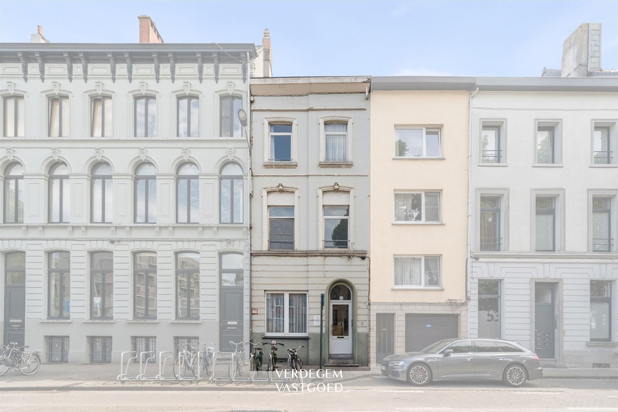 Vergund studentenhuis met 8 entiteiten in hartje Gent foto {{pictureIndex}}