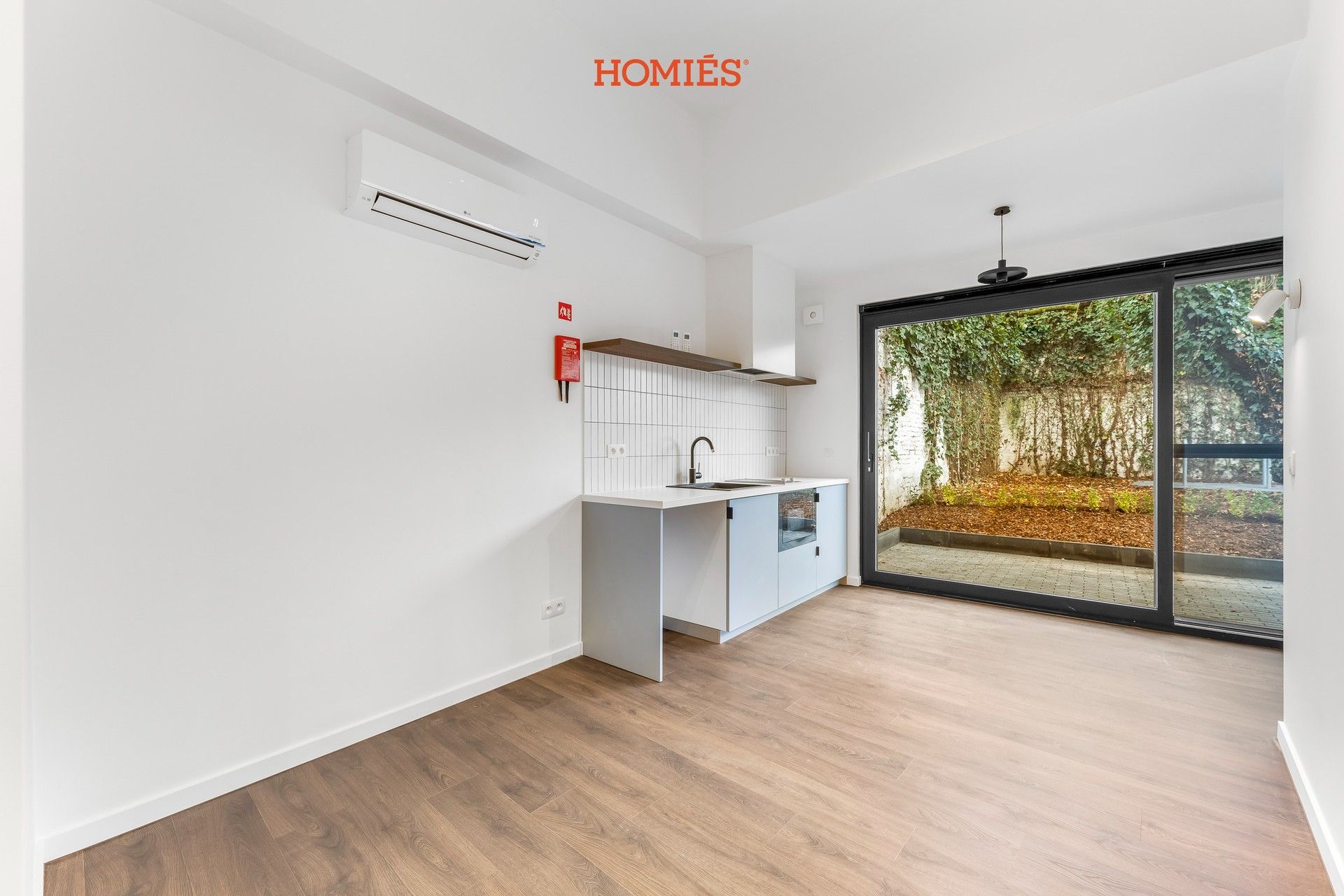 High-end studio (Label A) met privatief terras foto {{pictureIndex}}