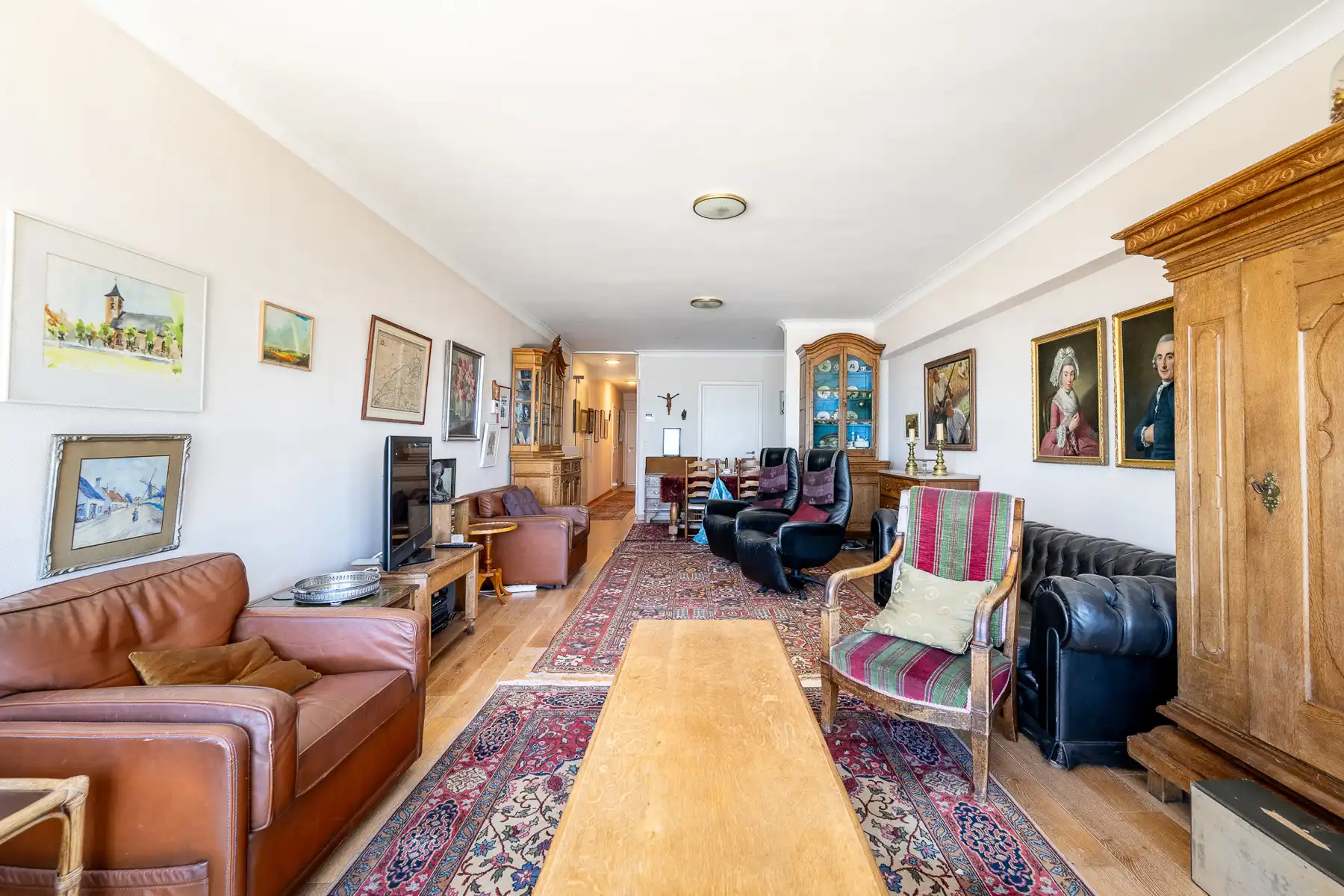 EXCLUSIEF: Ruim appartement met frontaal zeezicht foto 8