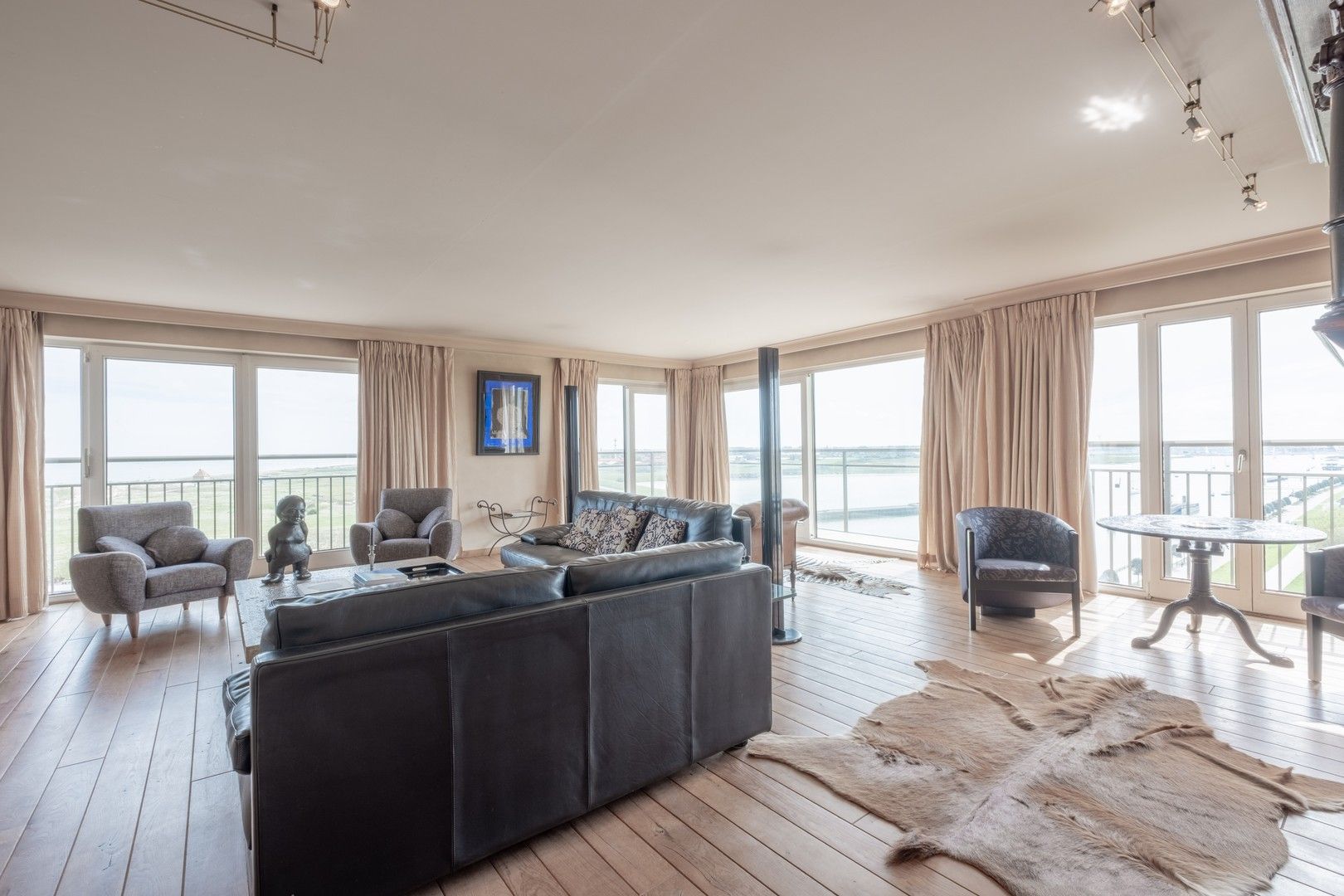 Exclusief appartement van 293M2 op de mooiste locatie van de Belgische Kust foto 11