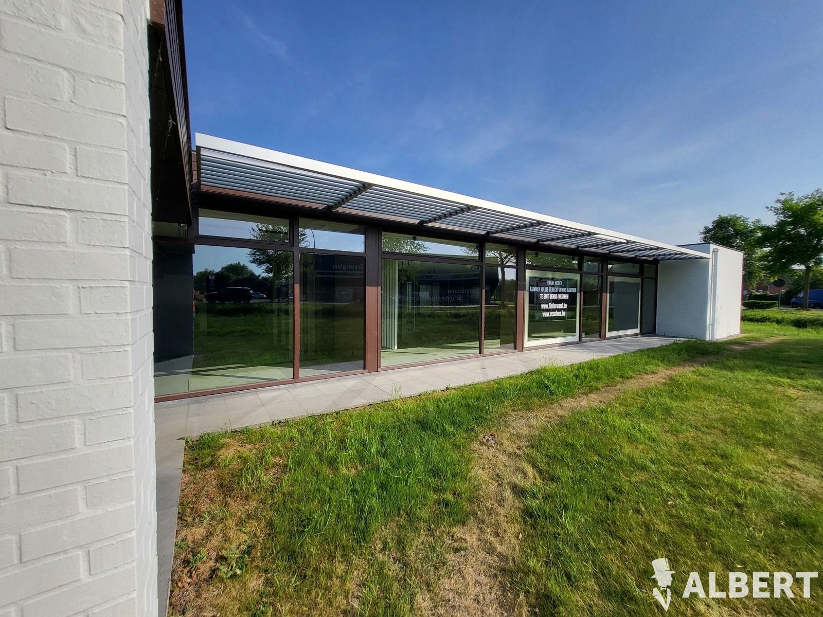 Exclusieve en centraal gelegen handelsruimtes in Loppem foto 16