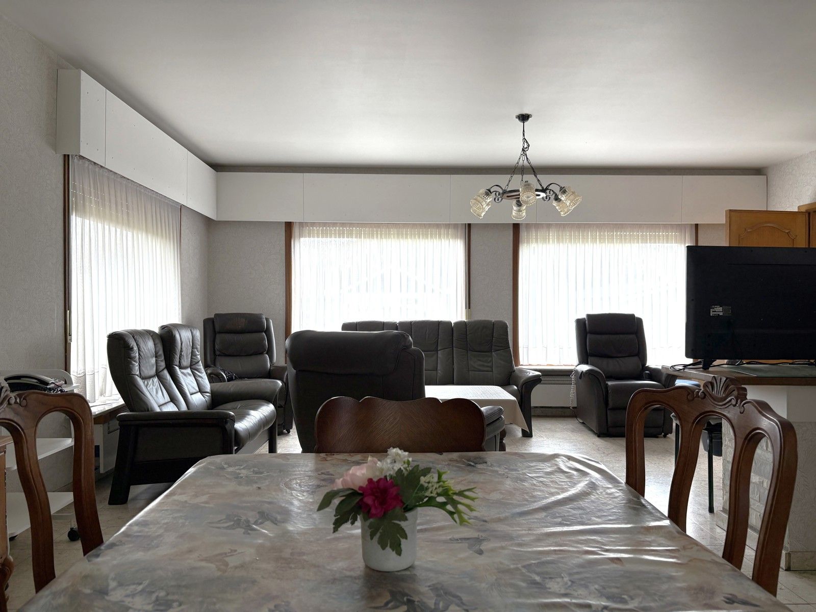 Te renoveren gelijkvloerse woning in groene omgeving foto 7