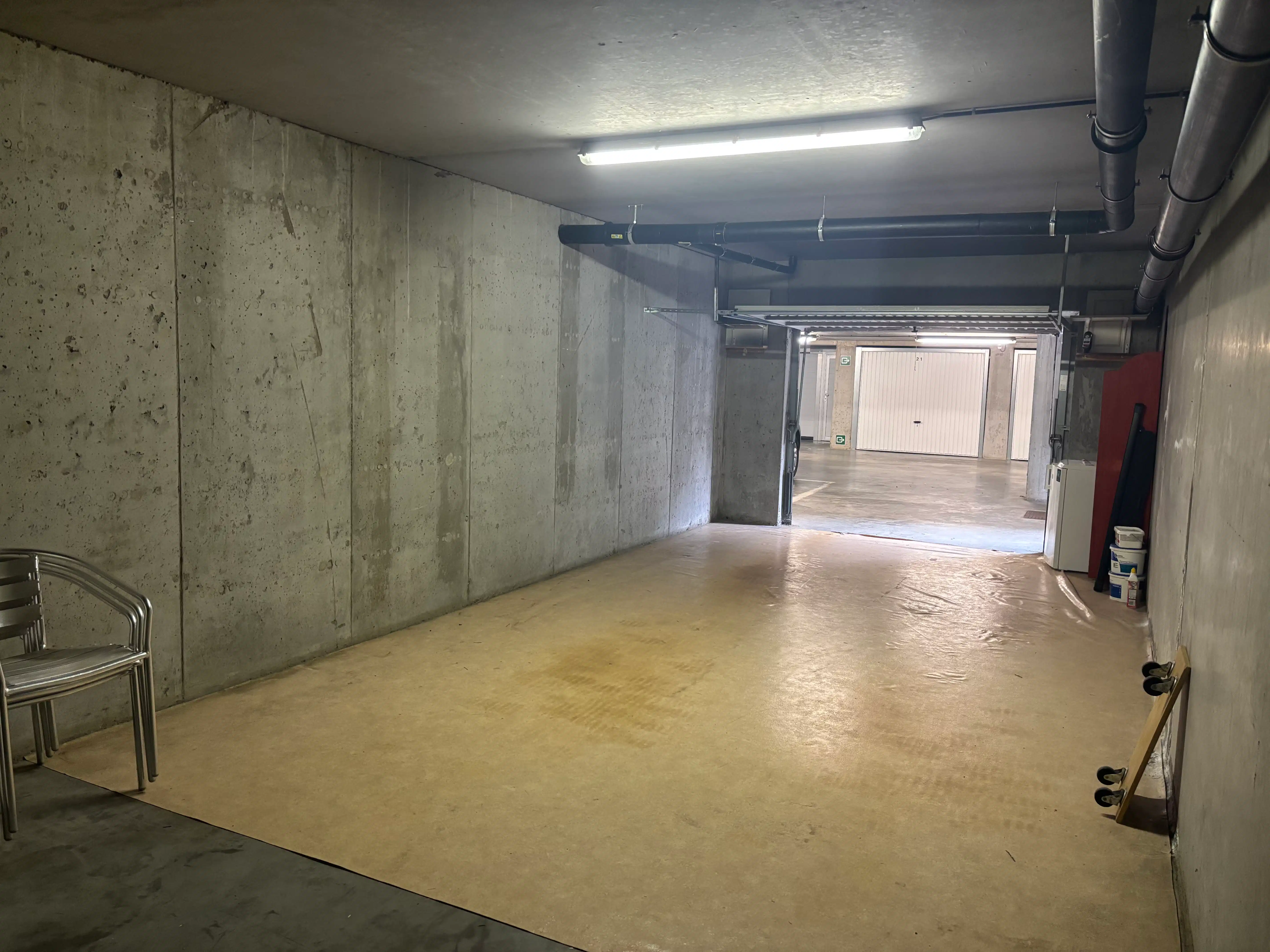 Zeer ruime ondergrondse garagebox op centrale locatie foto 6