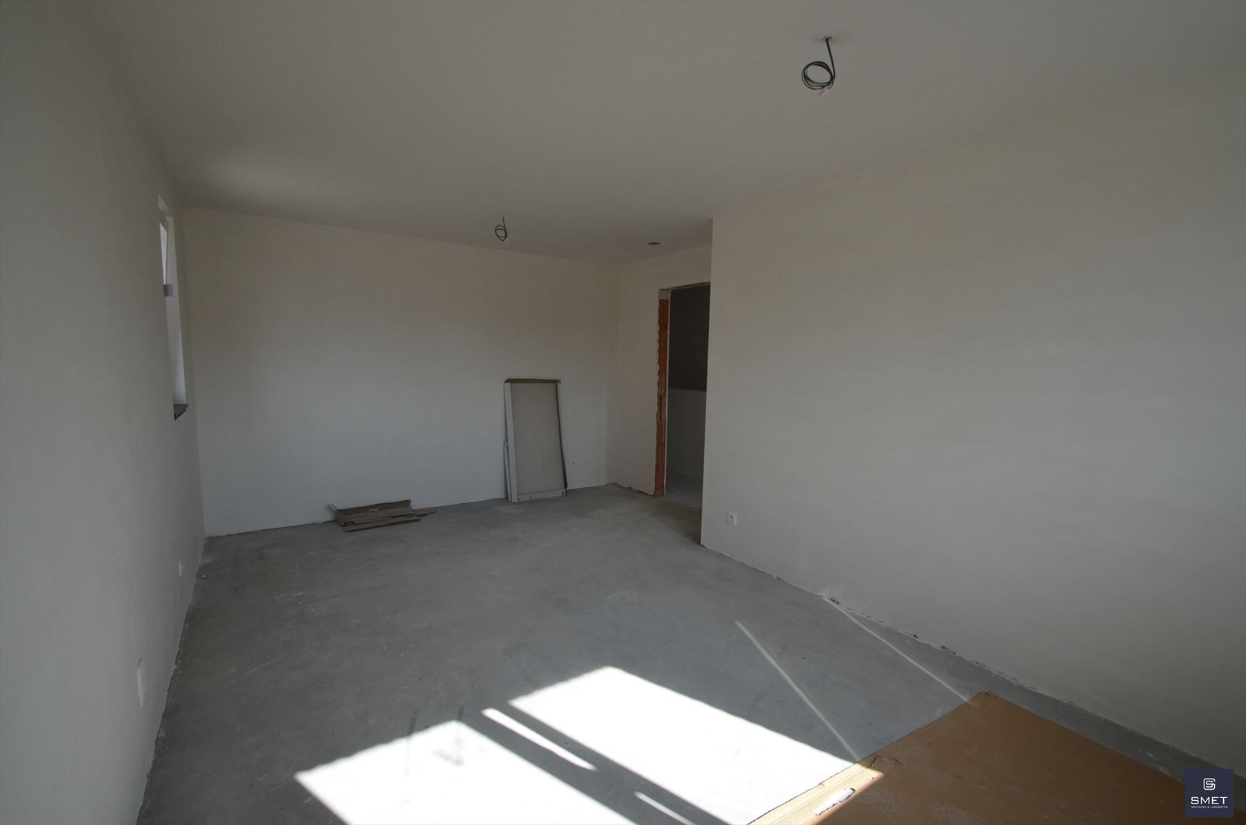 Halfopen nieuwbouw woning foto 22