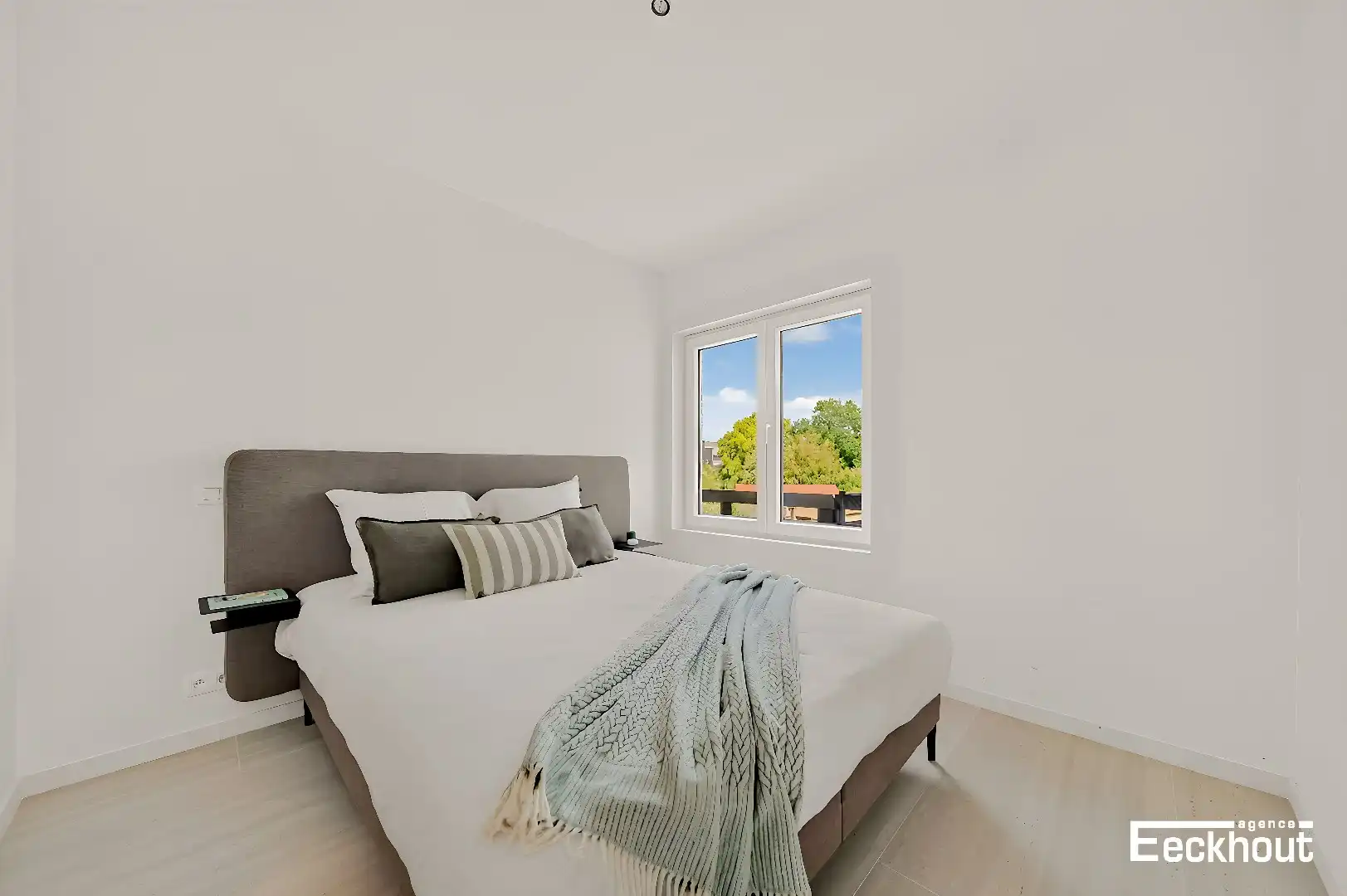 Prachtig gerenoveerd appartement met 3 slaapkamers en terrassen! foto 12