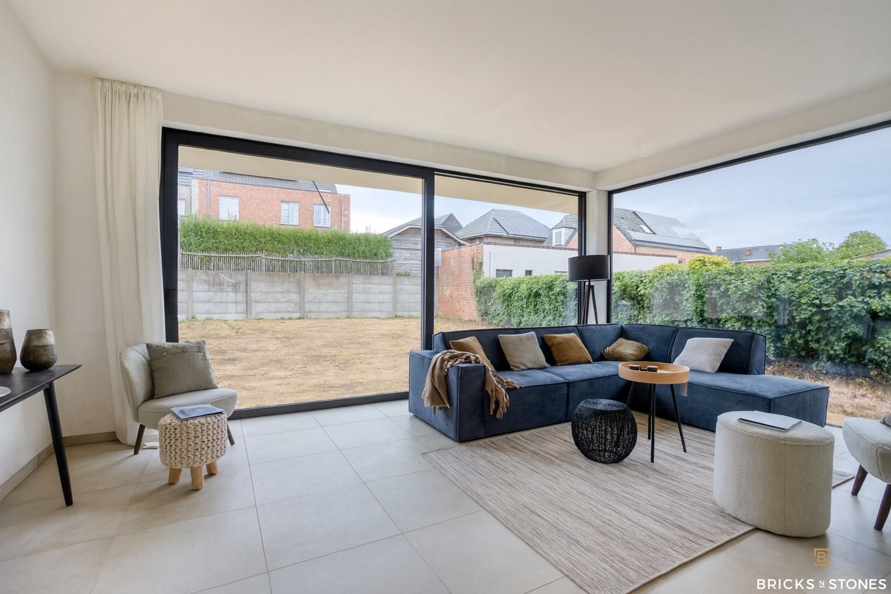 Stijlvolle nieuwbouwwoning met tuin, 3 slpks & 2 badk foto 3