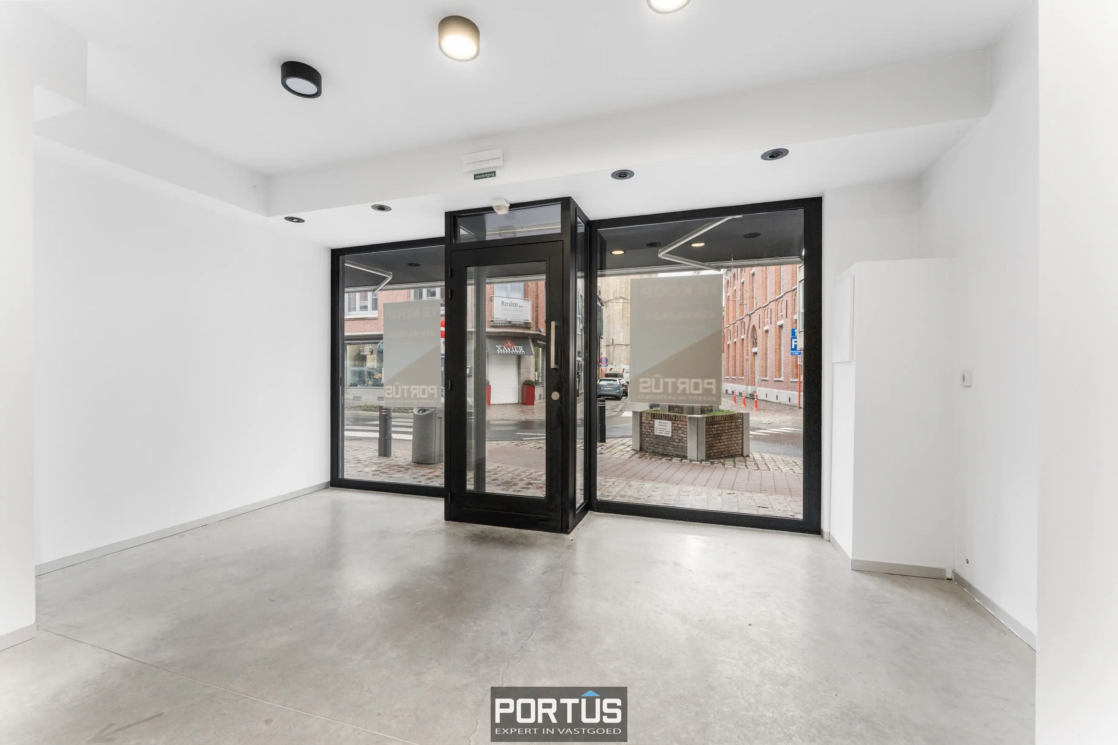 Commercieel gelegen handelspand te koop te Roeselare  foto 4