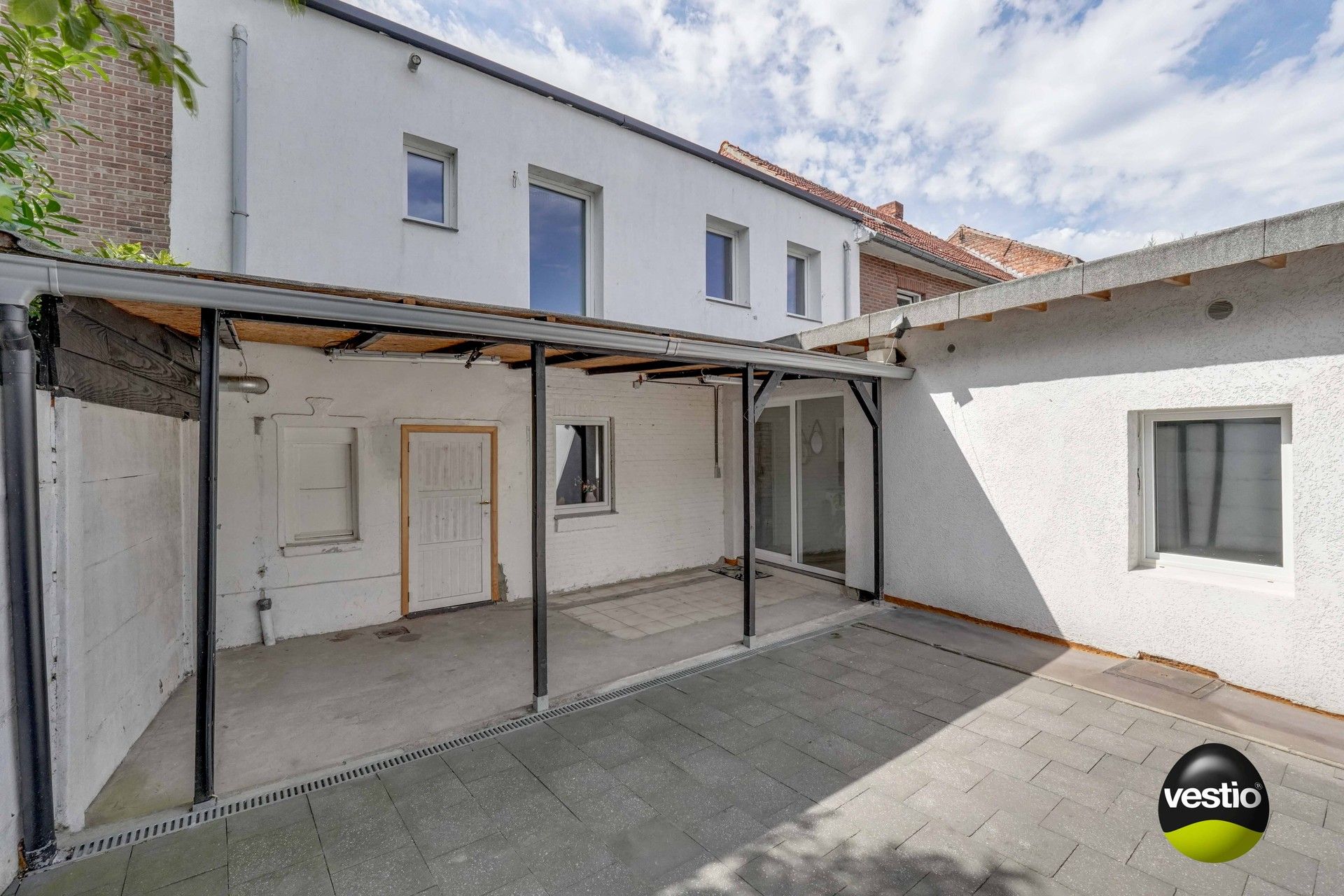 VERRASSEND RUIME WONING MET 3 SLAAPKAMERS IN BREE-CENTRUM foto 3