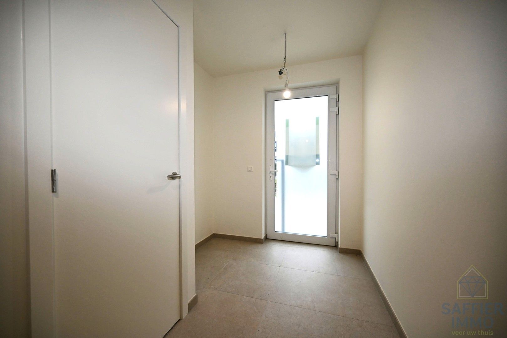 Nieuwbouwwoning te huur in het centrum van Wevelgem foto 4