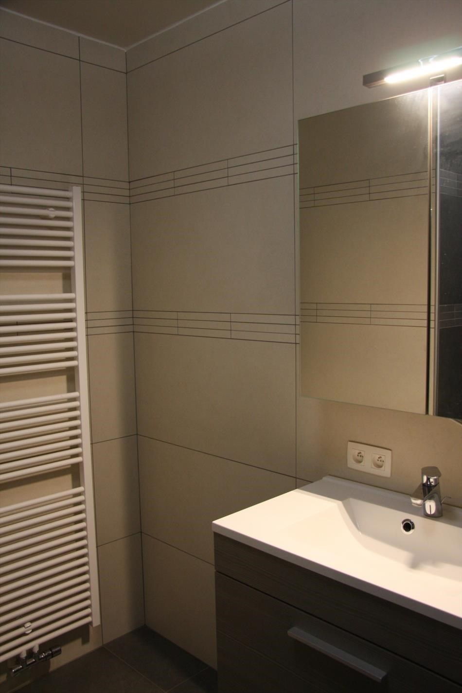 Mooi afgewerkt, ruim duplex-appartement (3 slks) met groot terras te Lierde foto 11