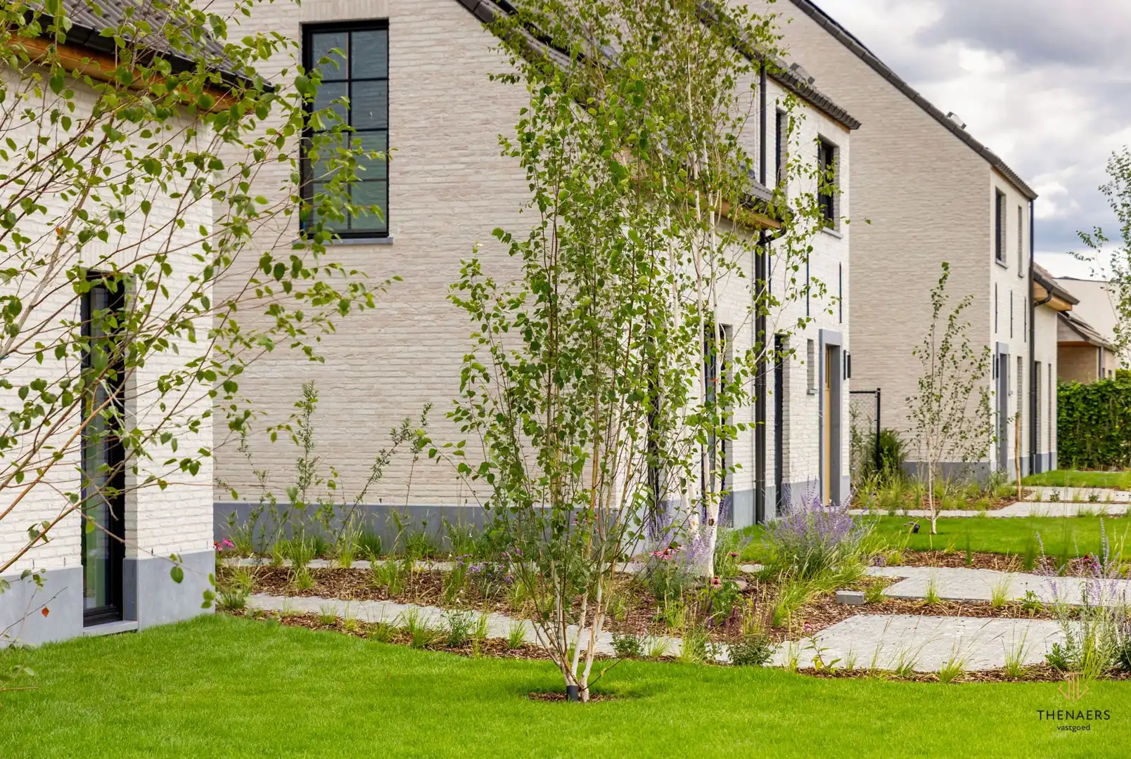 LOT 7 - Instapklare "luxe" en "energiezuinige" nieuwbouwwoning met 3 slaapkamers en aangelegde tuin. foto 13