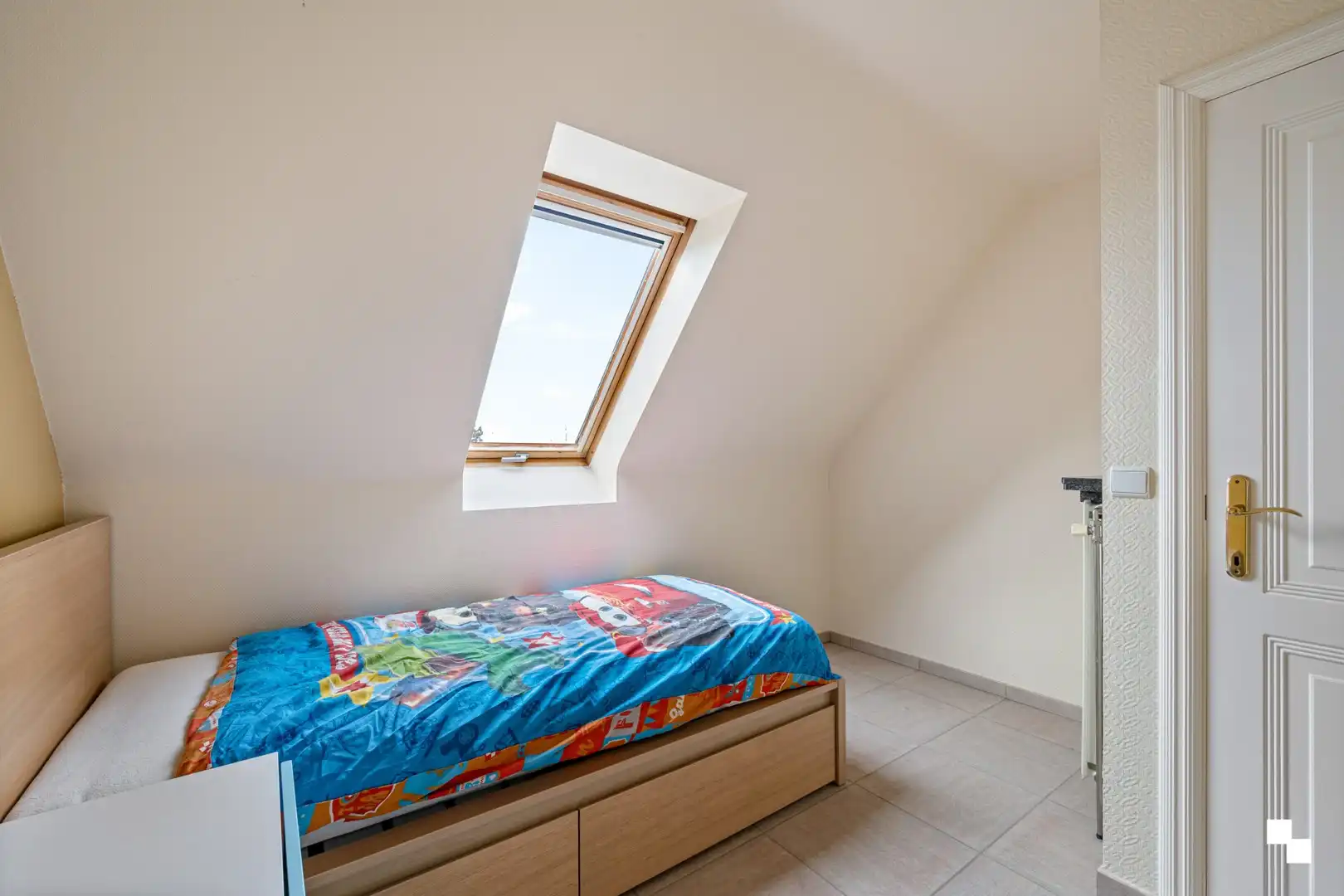 Ruim duplex appartement met garage nabij hartje Lendelede foto 12