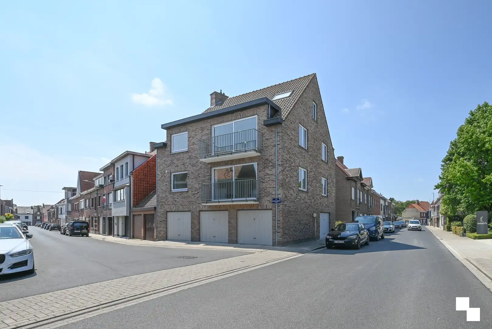 Stijlvol en energiezuinig gerenoveerd duplexappartement in kleinschalige residentie te Emelgem, Izegem foto 22