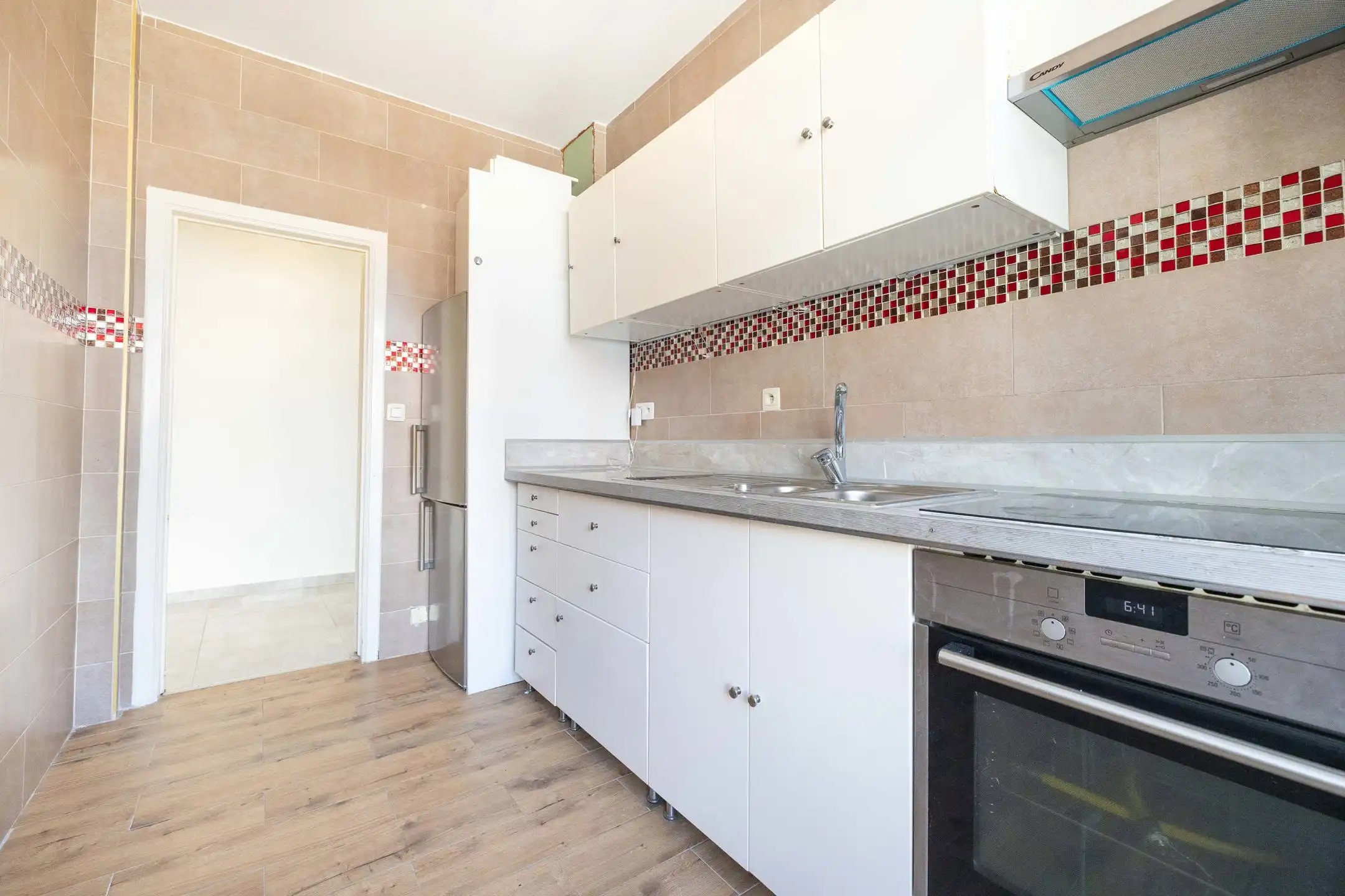 Licht appartement met 1 slaapkamer van ± 70 m² foto 6