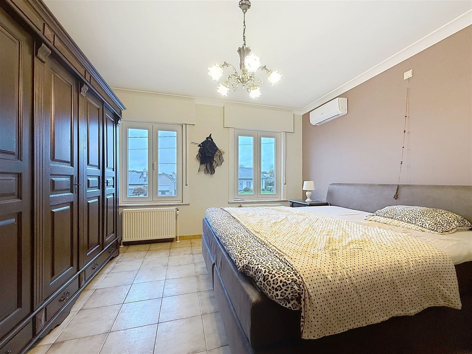 Ruime open bebouwing met 4 slpks, veranda, tuin, garage, 8a  foto 18