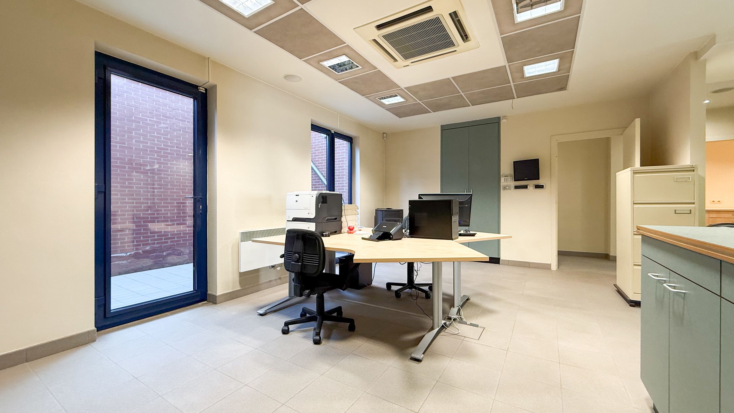 Instapklare kantoorruimte met mogelijkheden te Zolder! foto 7