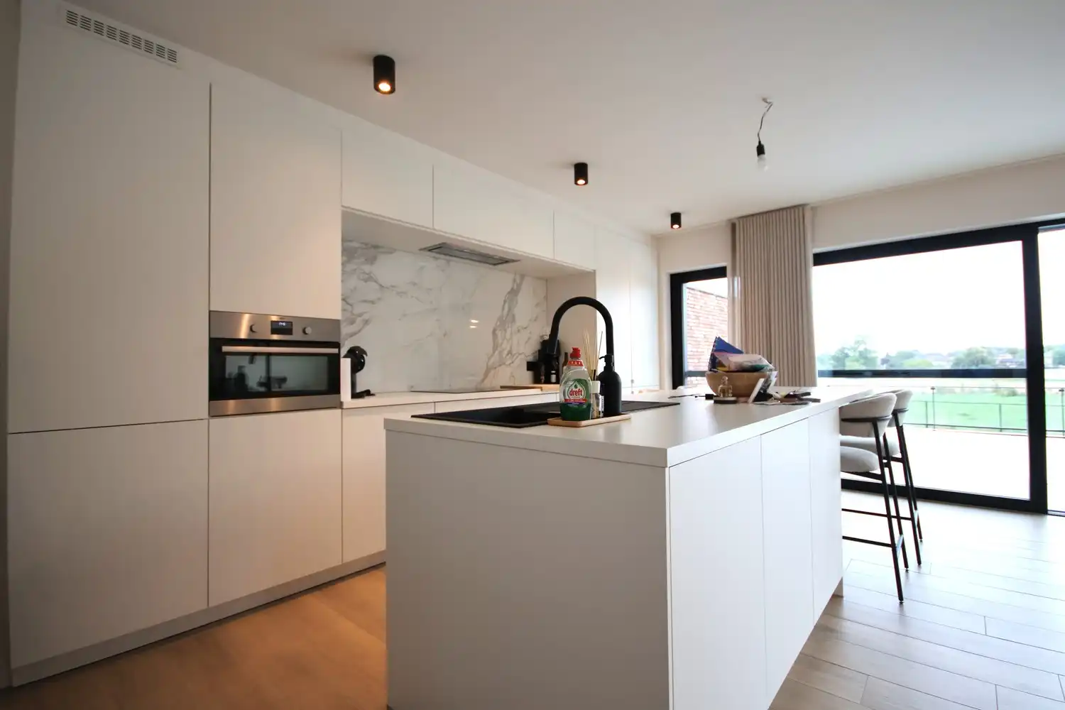 Ruim duplexappartement met prachtig uitzicht in Gingelom foto 13