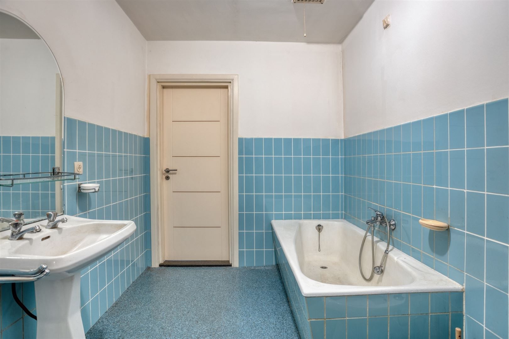 Woning met industriehal op topligging in Maasmechelen foto 13