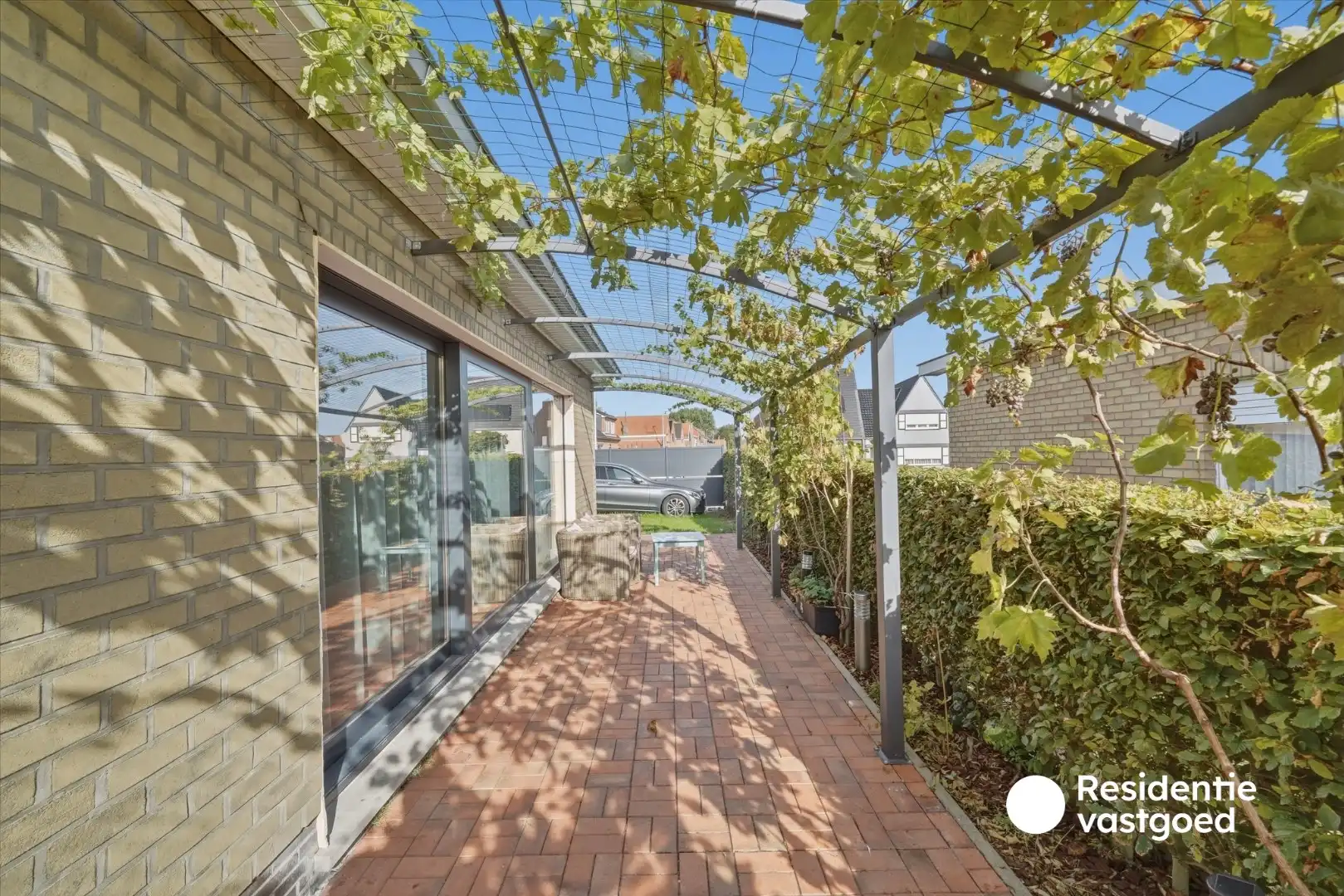 Bungalow met zongerichte tuin en 3 slaapkamers foto 22