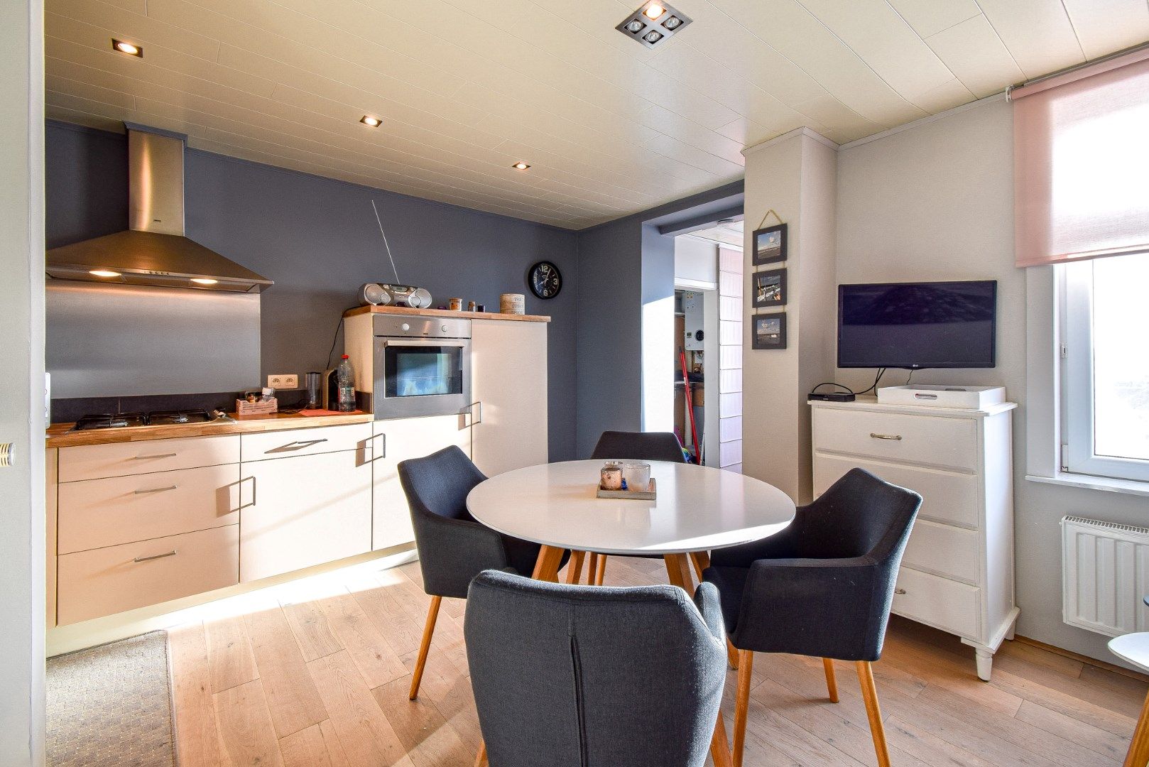 Twee-slaapkamerappartement in centrum Middelkerke foto 4