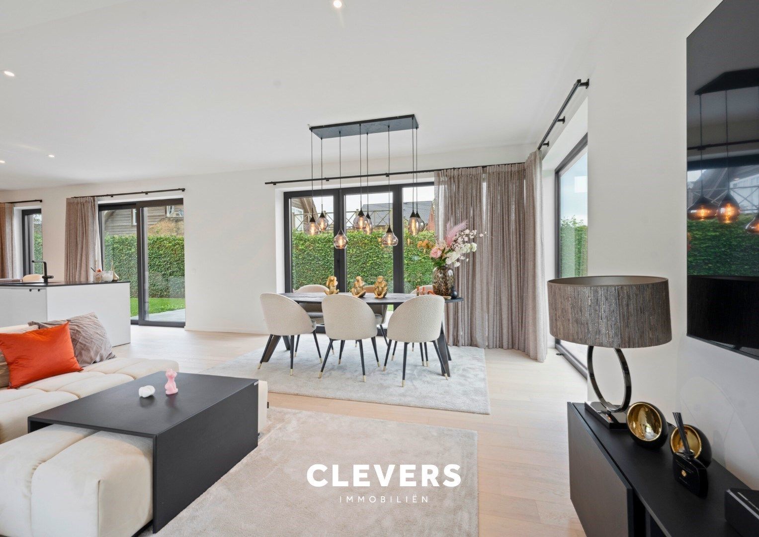 Luxueuze, moderne villa in rustige residentiële omgeving foto 3