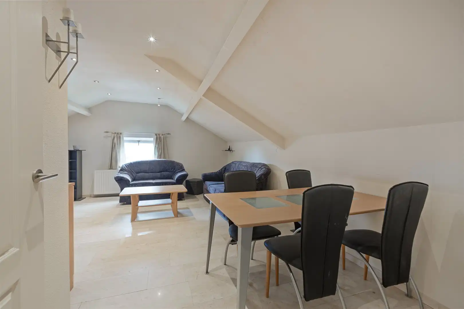 Charmante gezinswoning op ruim perceel foto 36