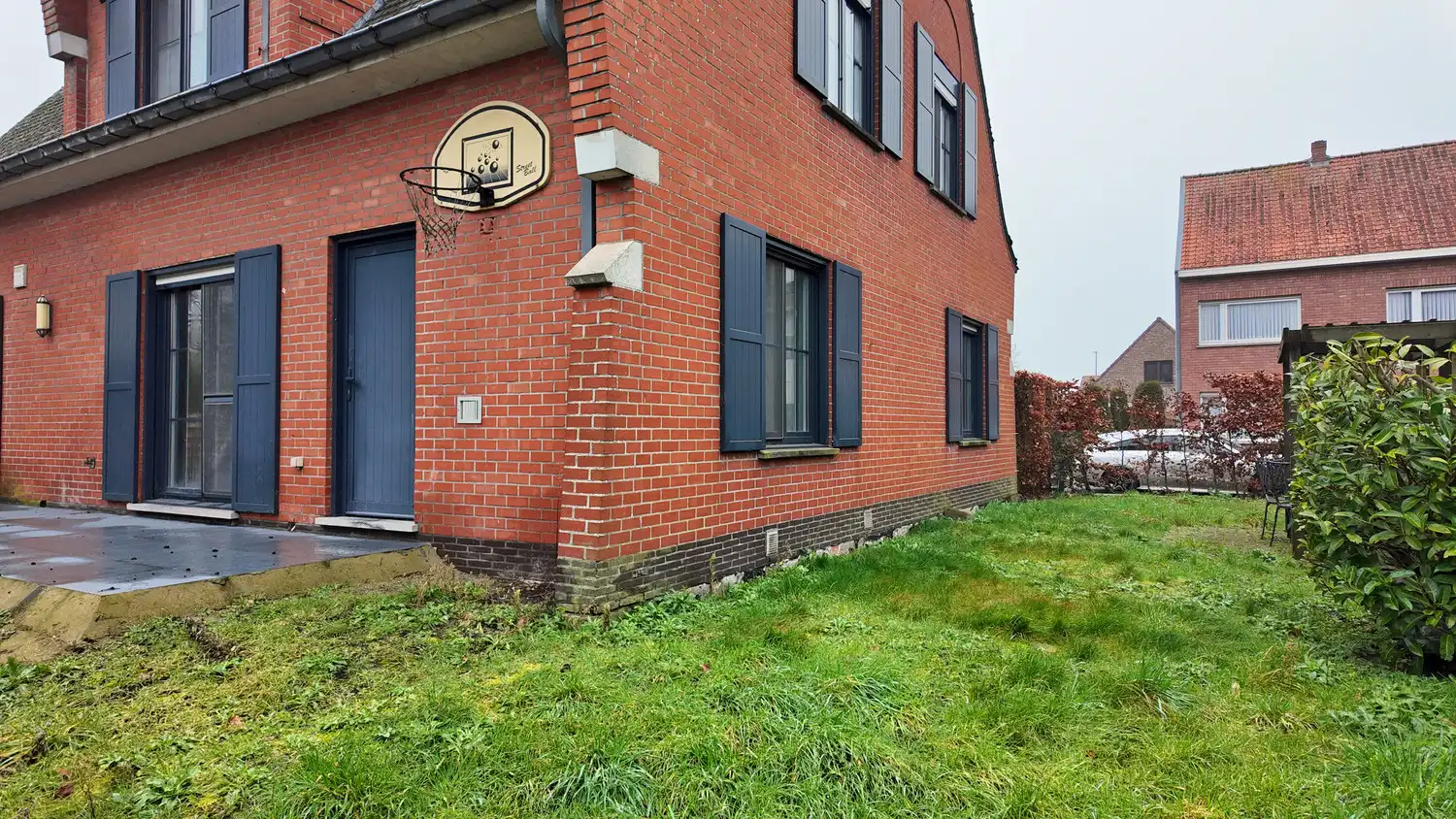 Zonnig en rustig gelegen alleenstaande woning te Eeklo! foto 10